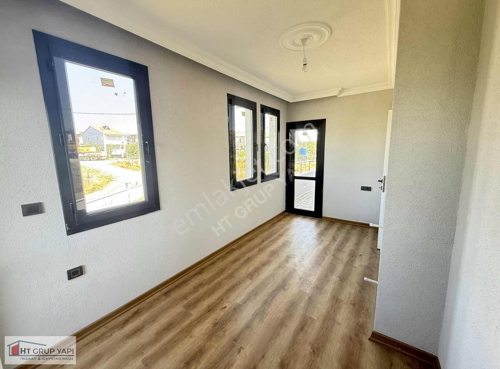 Emsalsiz Büyüklükte Bahçe İskanlı Merkezi Konumda Lux Villa - Görsel 6