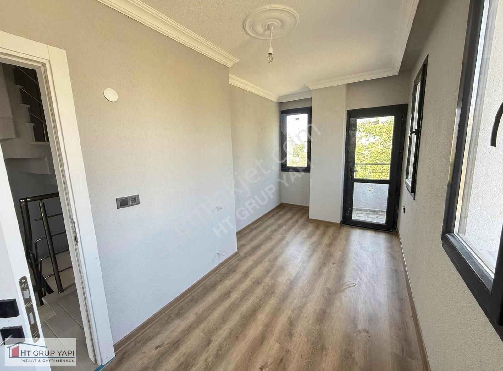 Emsalsiz Büyüklükte Bahçe İskanlı Merkezi Konumda Lux Villa - Görsel 26
