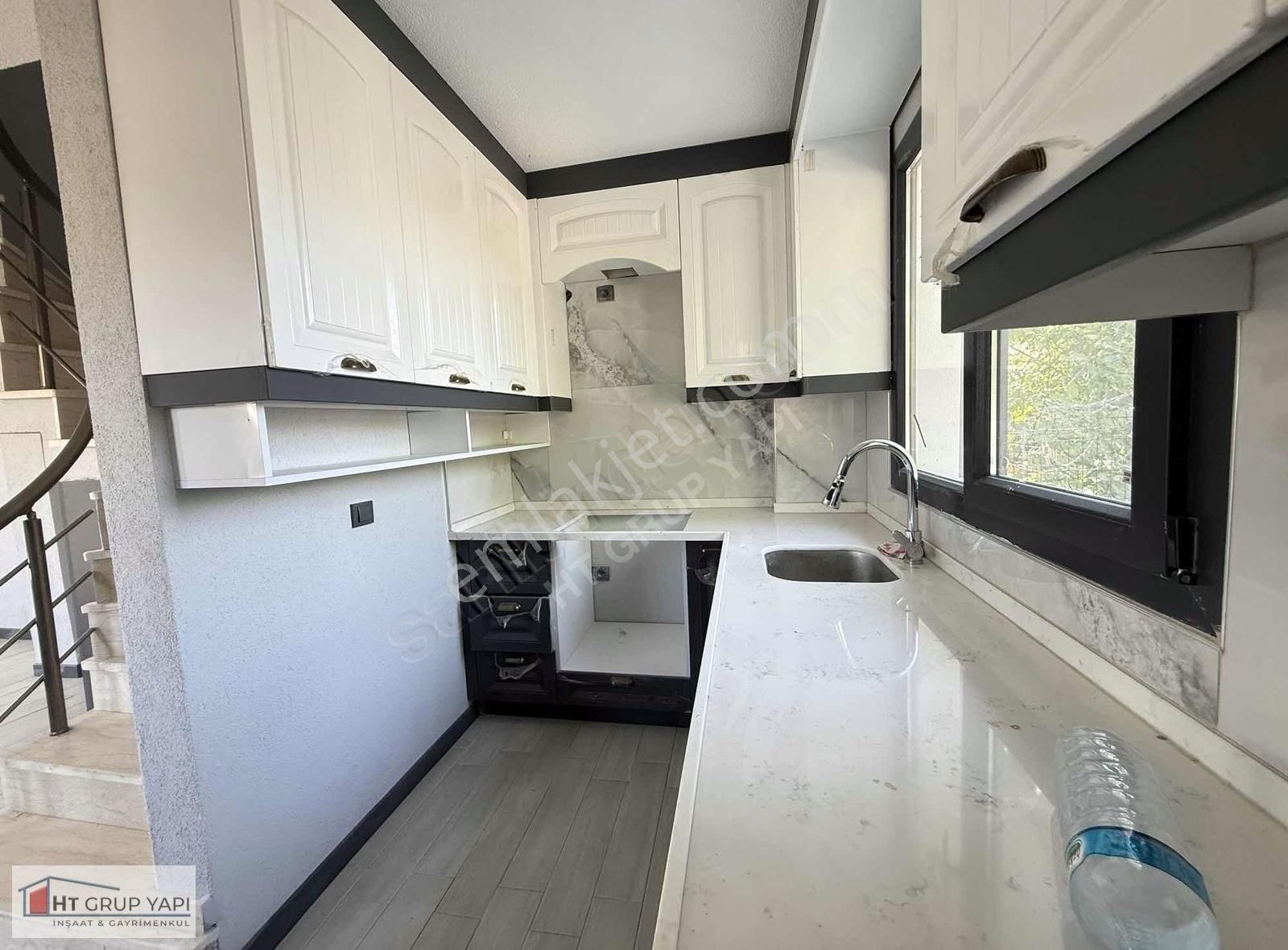 Emsalsiz Büyüklükte Bahçe İskanlı Merkezi Konumda Lux Villa - Görsel 28