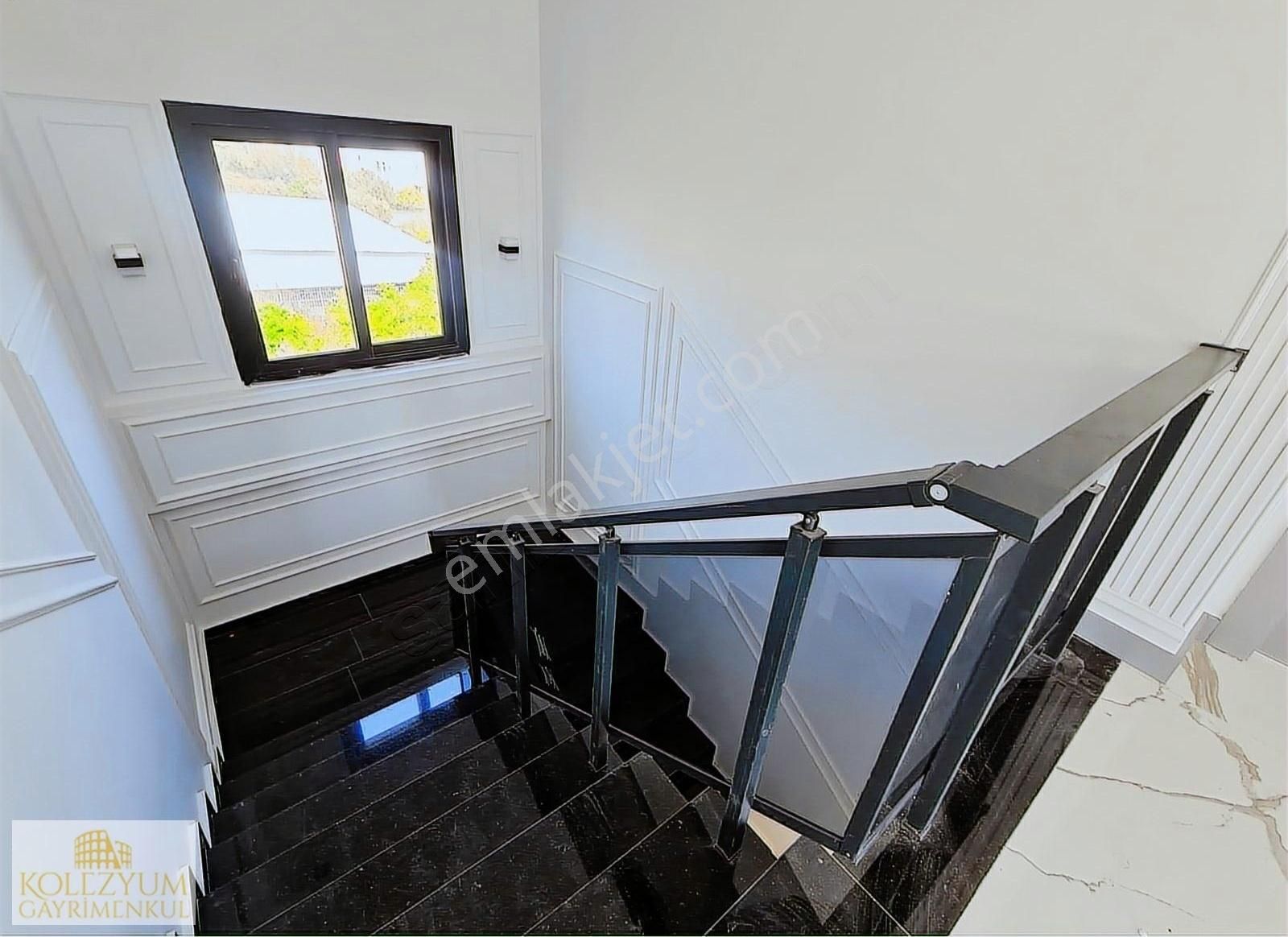 Kolezyumdan Mezitli De Bağımsız Havuzlu Sıfır 6+1 Triplex Villa - Görsel 7