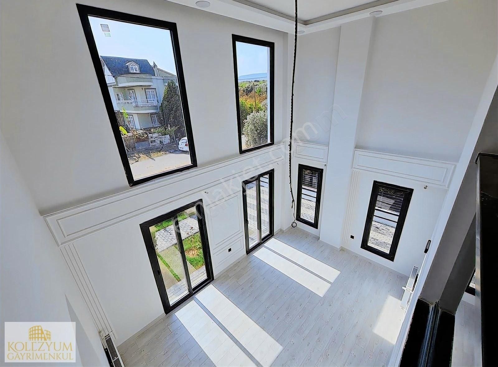 Kolezyumdan Mezitli De Bağımsız Havuzlu Sıfır 6+1 Triplex Villa - Görsel 4