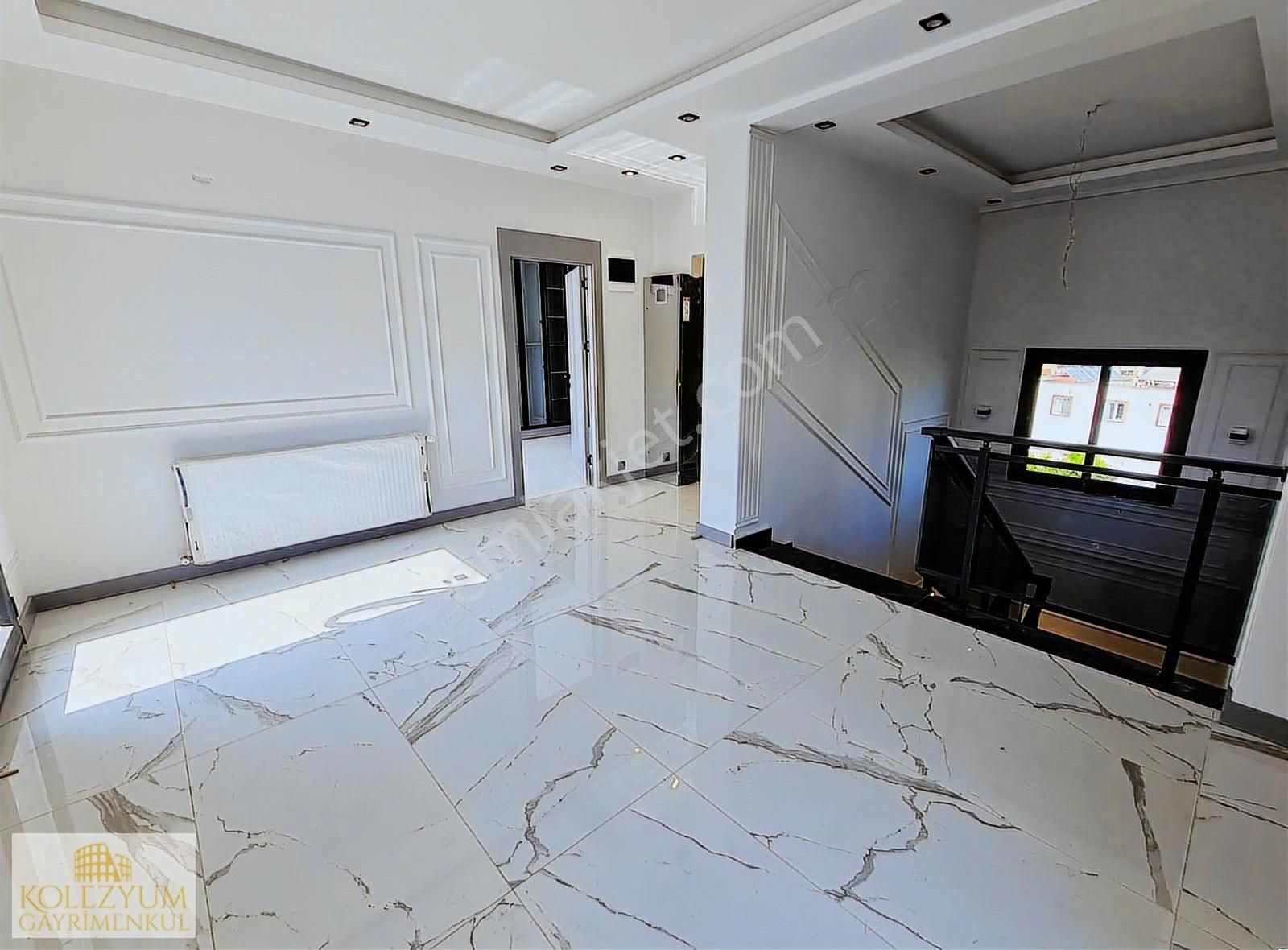Kolezyumdan Mezitli De Bağımsız Havuzlu Sıfır 6+1 Triplex Villa - Görsel 22