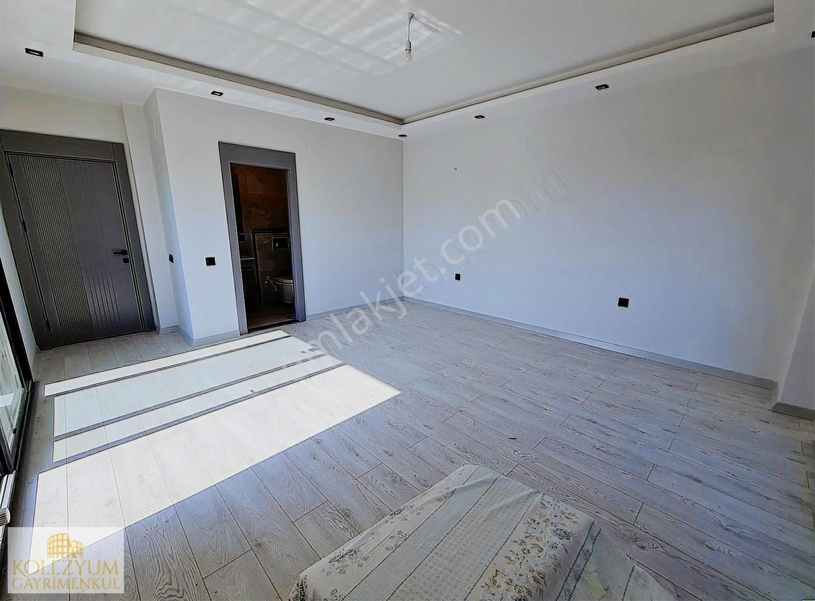 Kolezyumdan Mezitli De Bağımsız Havuzlu Sıfır 6+1 Triplex Villa - Görsel 8