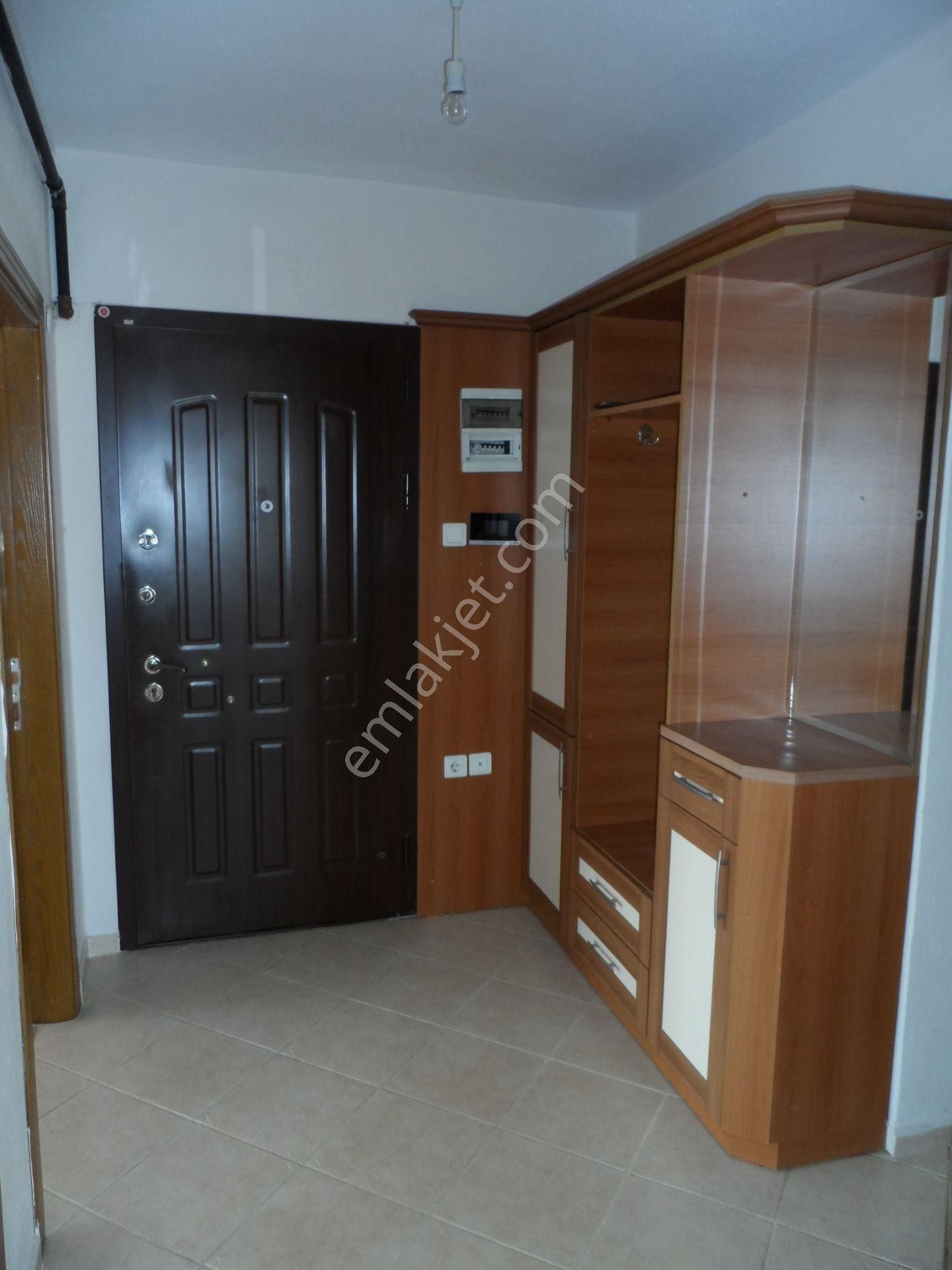 Nazilli Ege Emlak Ofisinden Zafer Mh. Site İçinde, Doğalgaz Kombili, Açık Otoparklı Kiralık Daire - Görsel 8