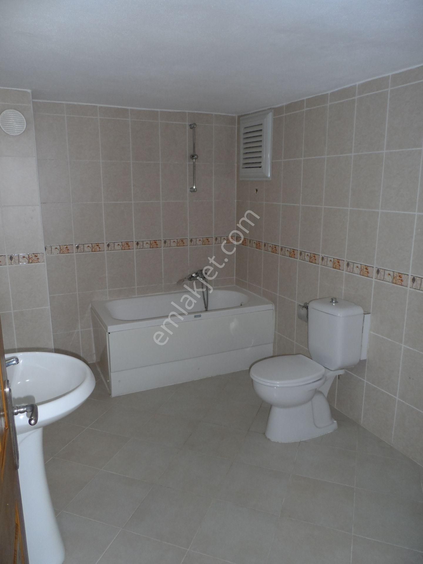 Nazilli Ege Emlak Ofisinden Zafer Mh. Site İçinde, Doğalgaz Kombili, Açık Otoparklı Kiralık Daire - Görsel 31