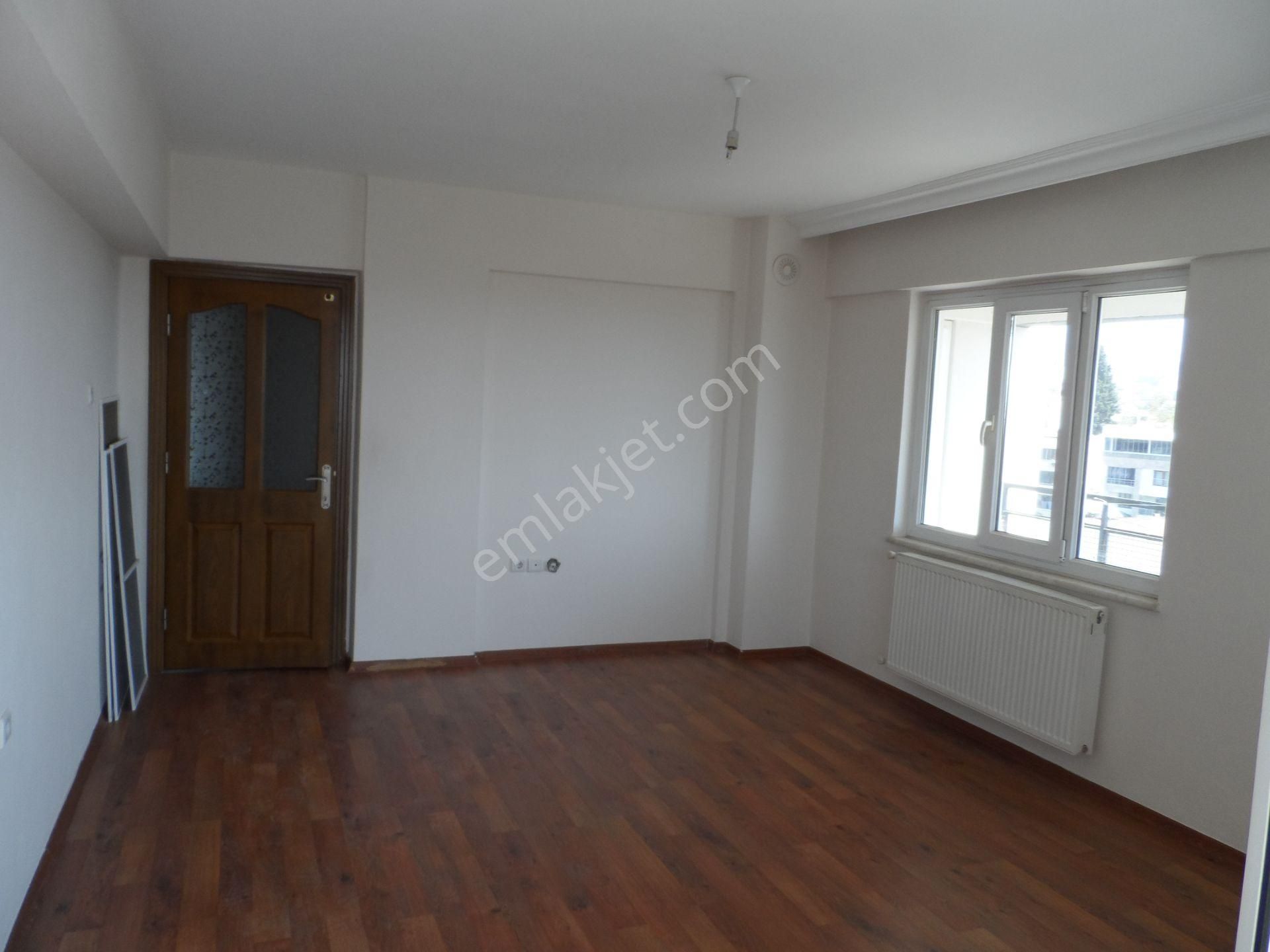 Nazilli Ege Emlak Ofisinden Zafer Mh. Site İçinde, Doğalgaz Kombili, Açık Otoparklı Kiralık Daire - Görsel 15