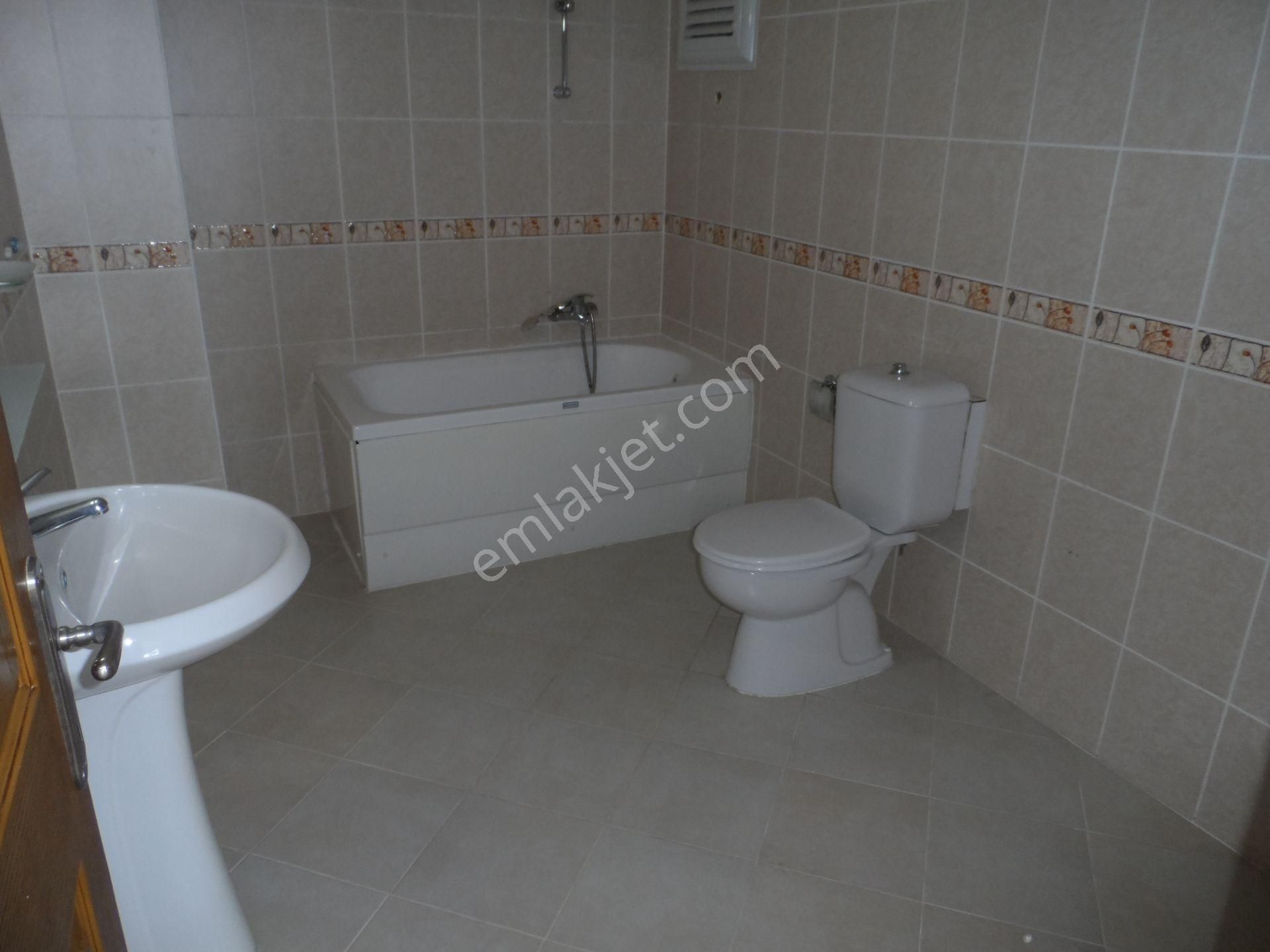Nazilli Ege Emlak Ofisinden Zafer Mh. Site İçinde, Doğalgaz Kombili, Açık Otoparklı Kiralık Daire - Görsel 30