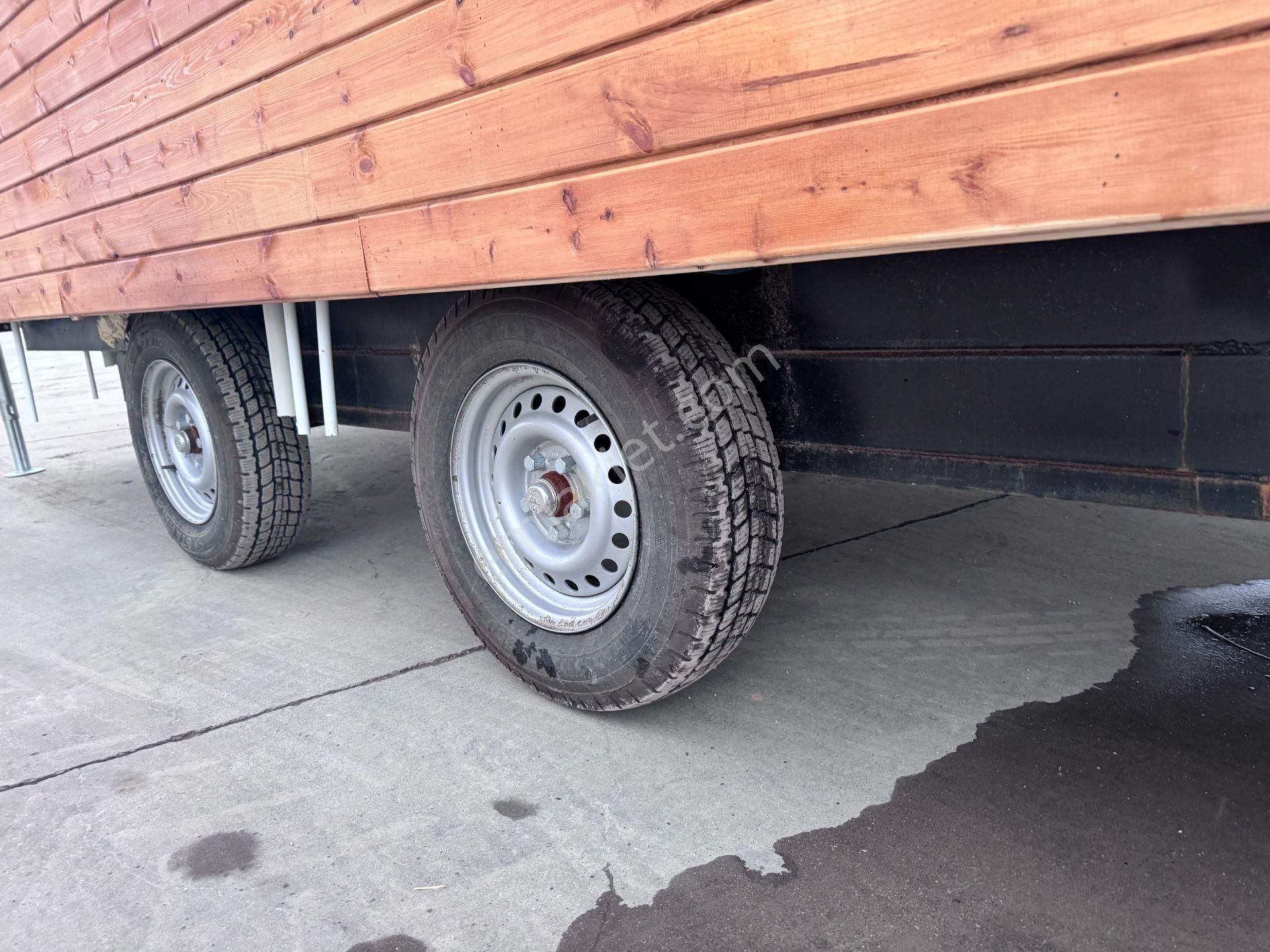 6m Uzunluğunda 2,55m Genişliğinde 4m Yüksekliğinde Loft Katlı - Görsel 6