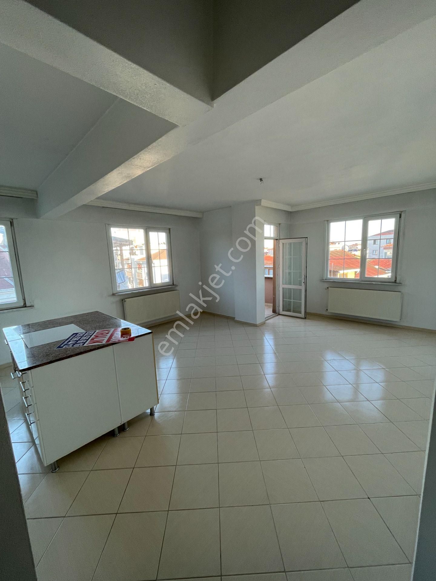 Güven Emlaktan Pendik Fevziçakmakda 3±1 Satılık Daire