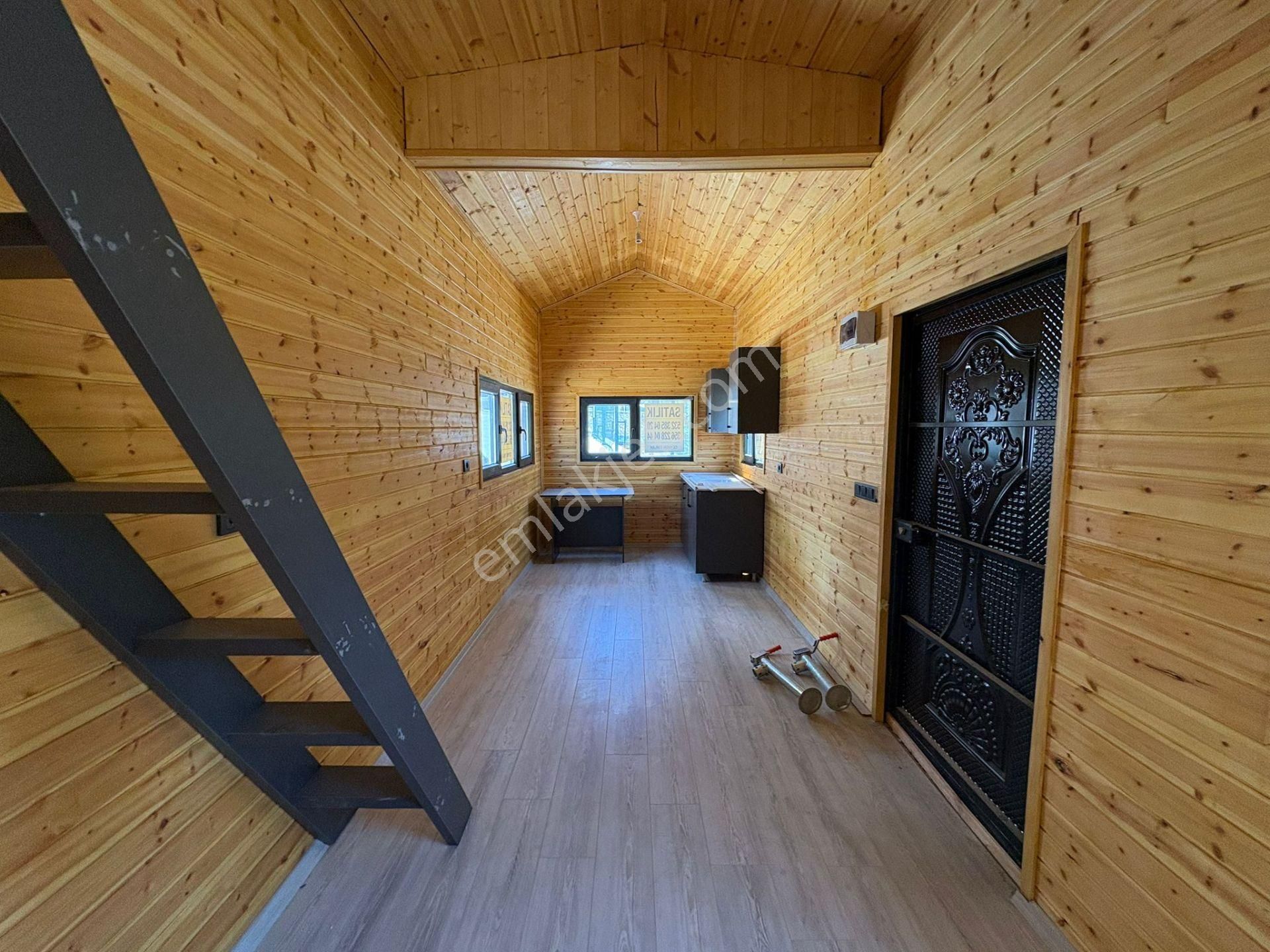 6m Uzunluğunda 2,55m Genişliğinde 4m Yüksekliğinde Loft Katlı - Görsel 21