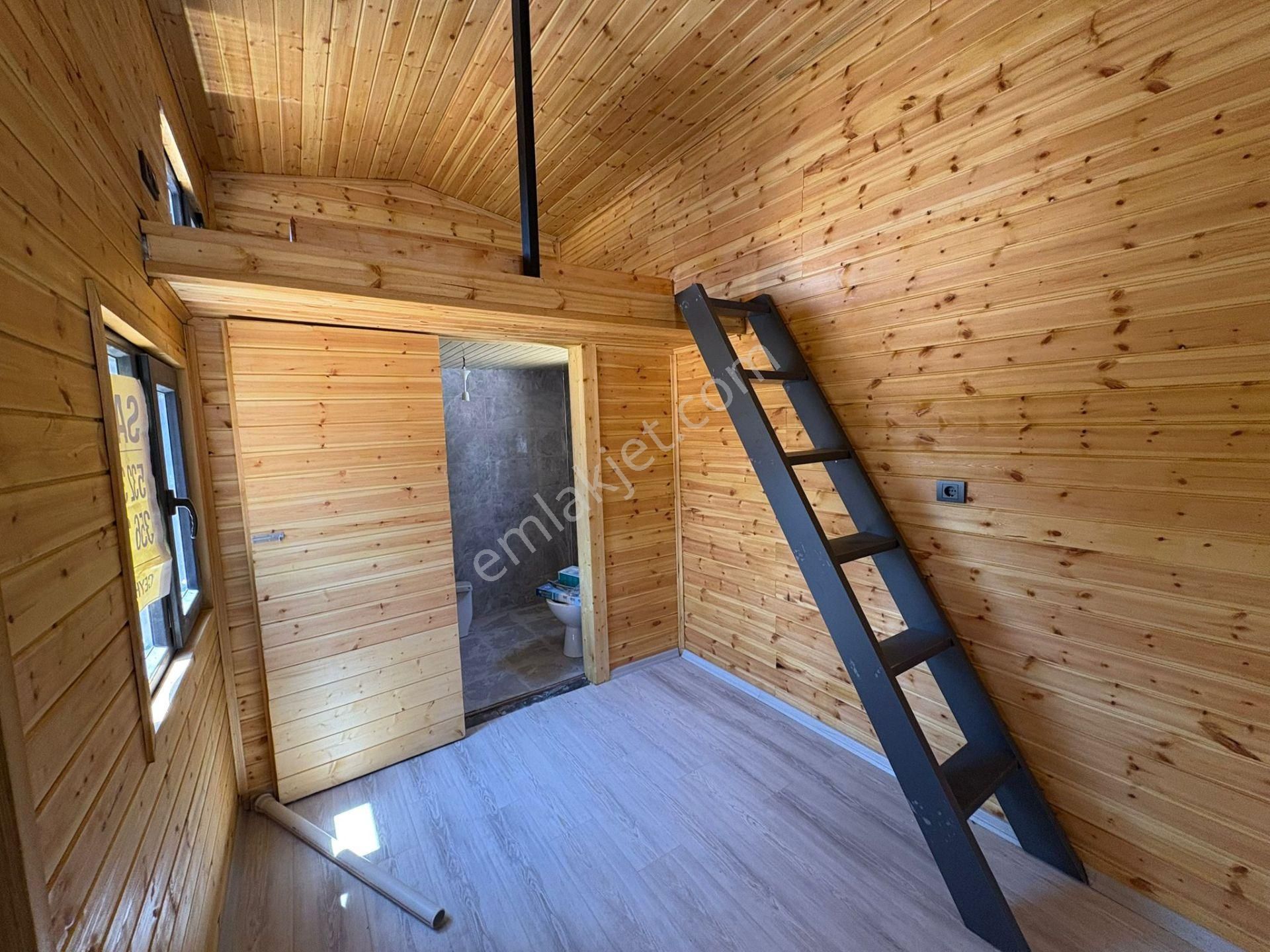 6m Uzunluğunda 2,55m Genişliğinde 4m Yüksekliğinde Loft Katlı - Görsel 29