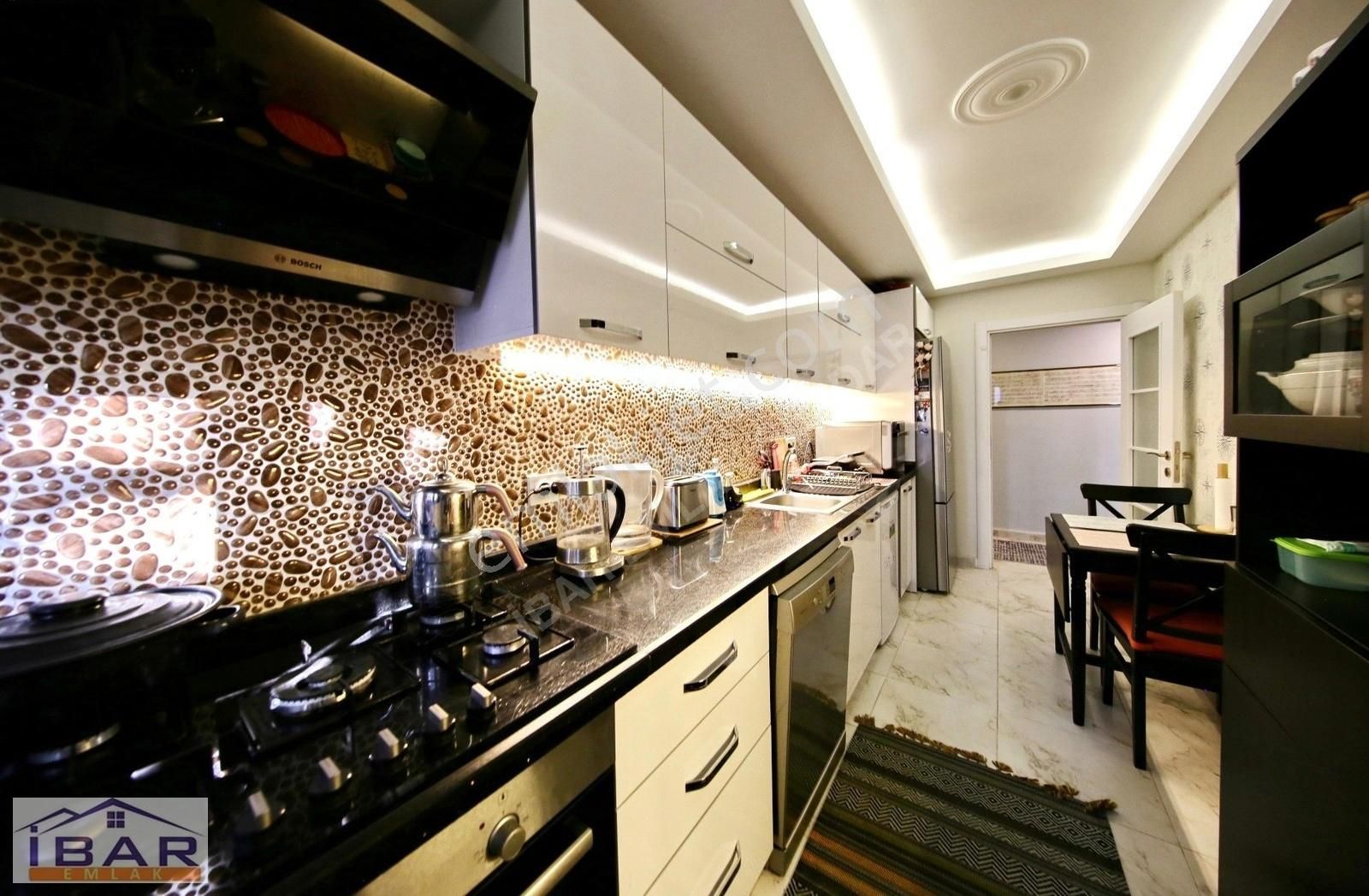 Altıntepe Minibüs Yoluna Çok Yakın Kat Mülkiyetli 3+1 - Görsel 3