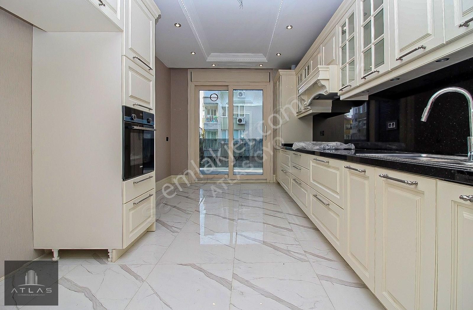 Atlas'tan, Yeşilköy Sahilde, Sosyal Tesisli Sitede, 4+1, 240m2 - Görsel 18