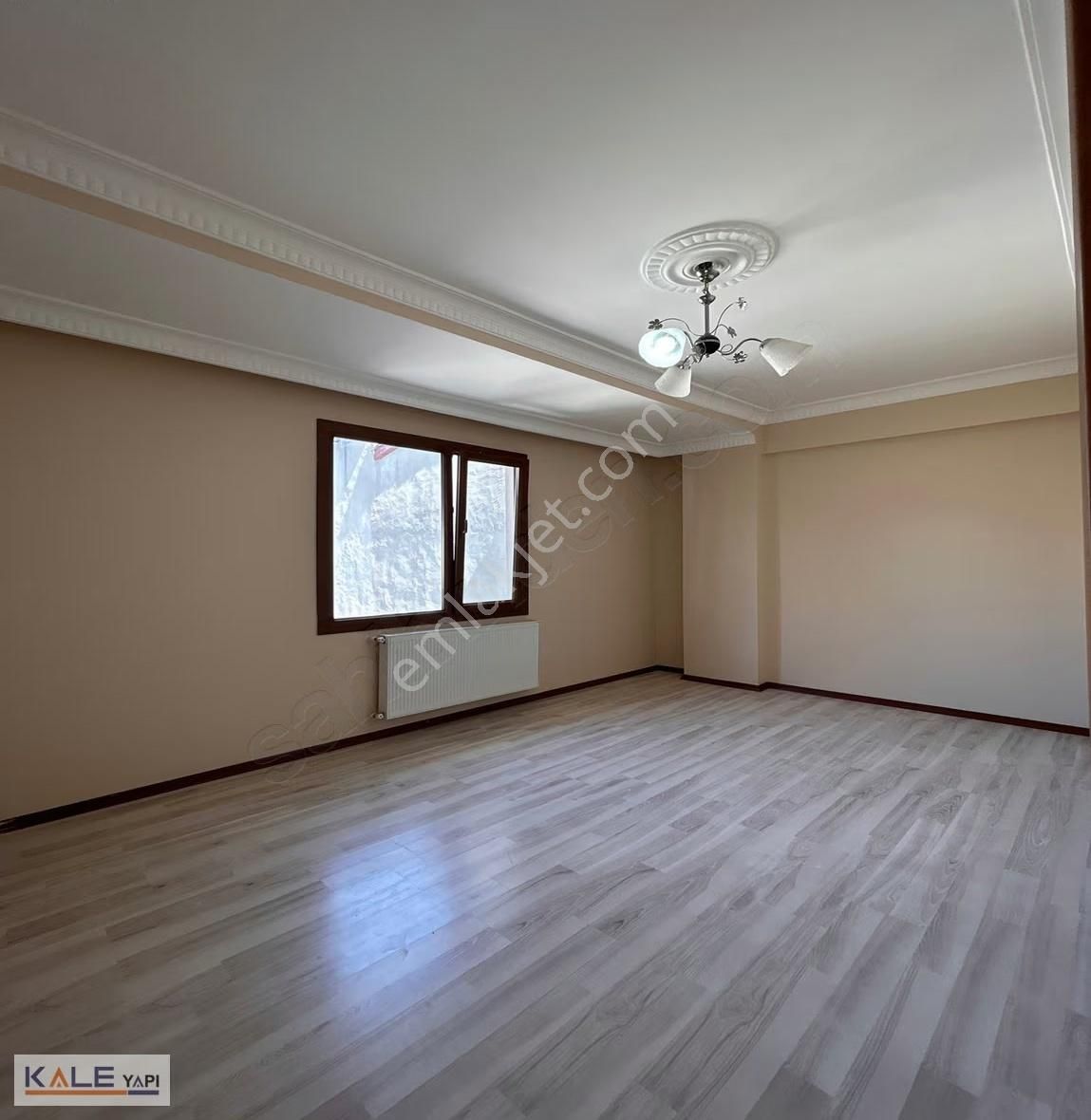 Metrobüse Yakın 2+1 Lüks Arakat Daire - Görsel 5