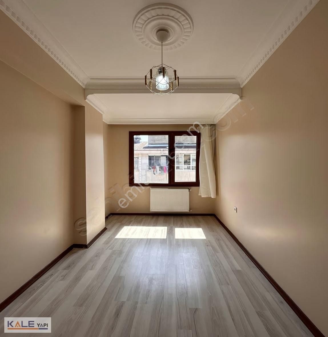 Metrobüse Yakın 2+1 Lüks Arakat Daire - Görsel 3