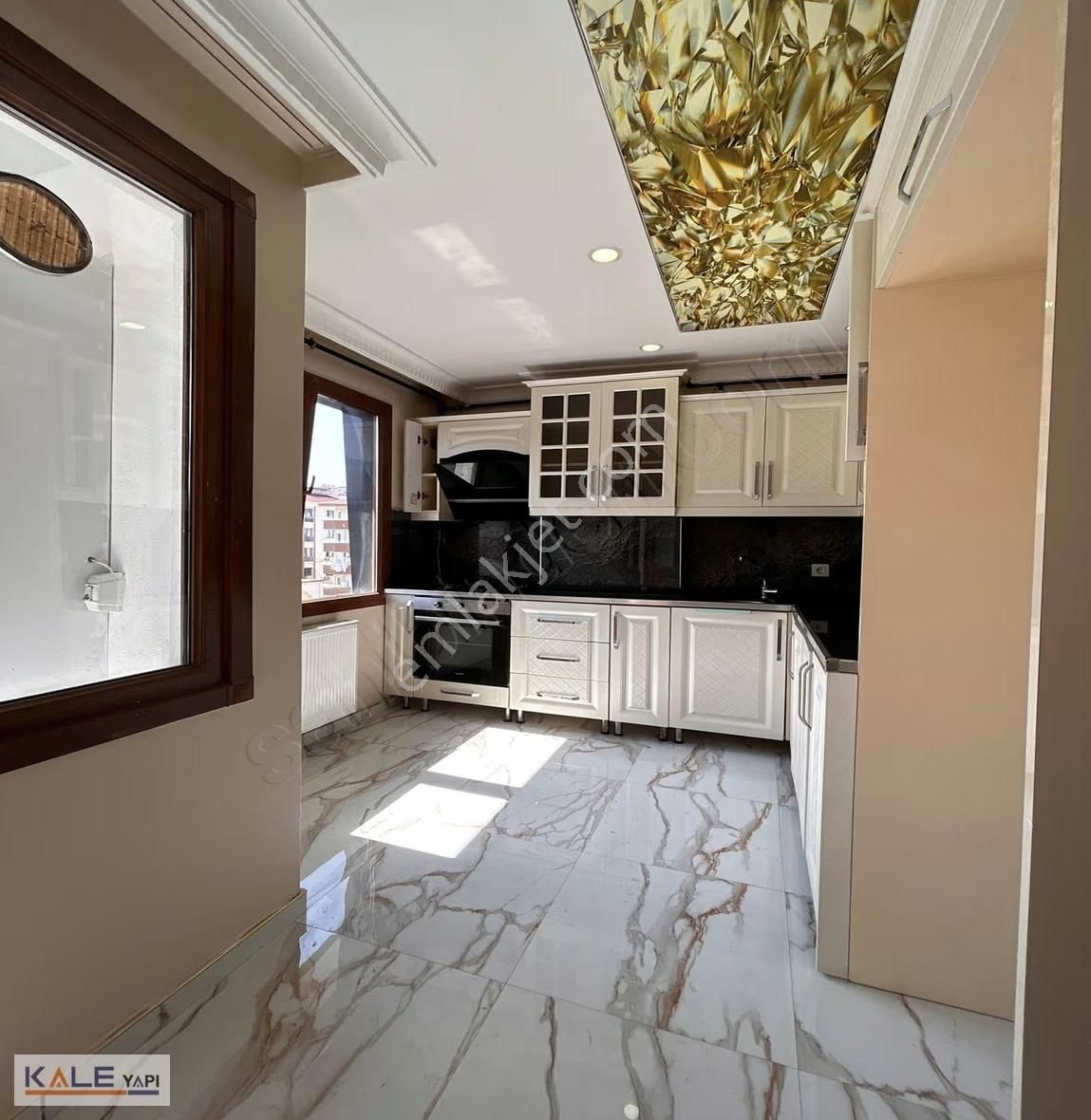 Metrobüse Yakın 2+1 Lüks Arakat Daire - Görsel 7