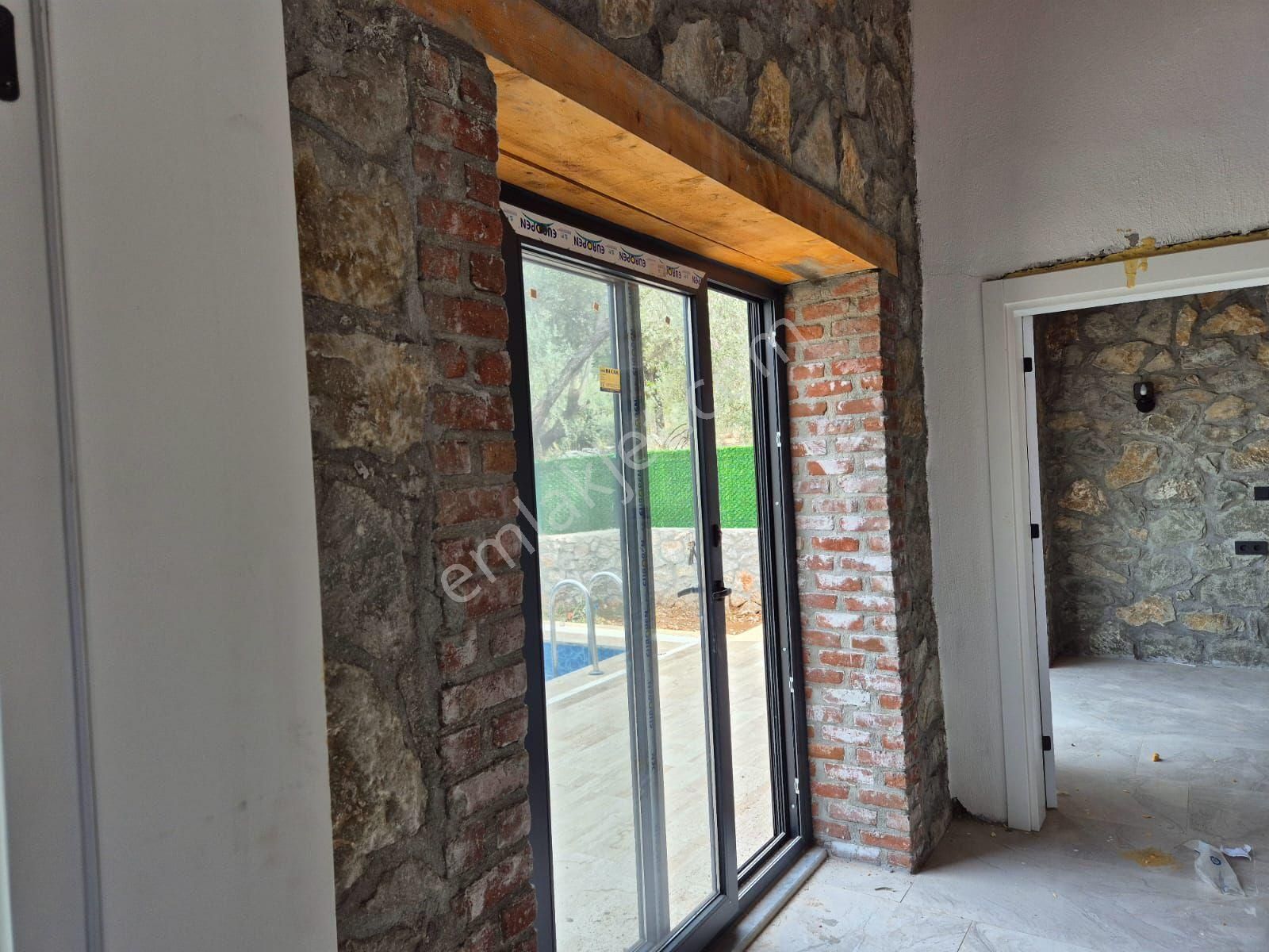 Stop'tan Harika Fırsat 1 Villa Fiyatına 2 Havuzlu Villa - Görsel 17