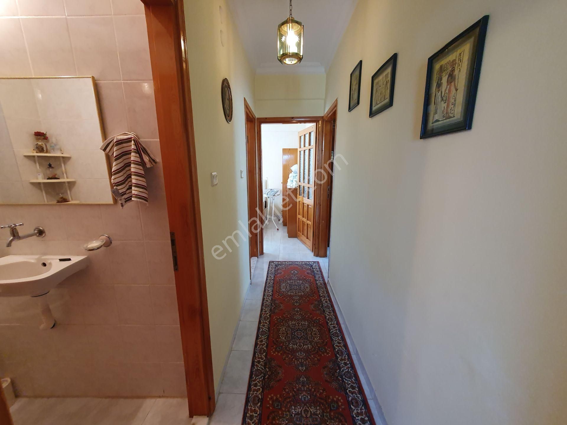 Altınoluk İlkbahar'dan 3+1 Merkezde 130m2 Deniz Manzaralı Köşe Fırsat Daire - Görsel 17
