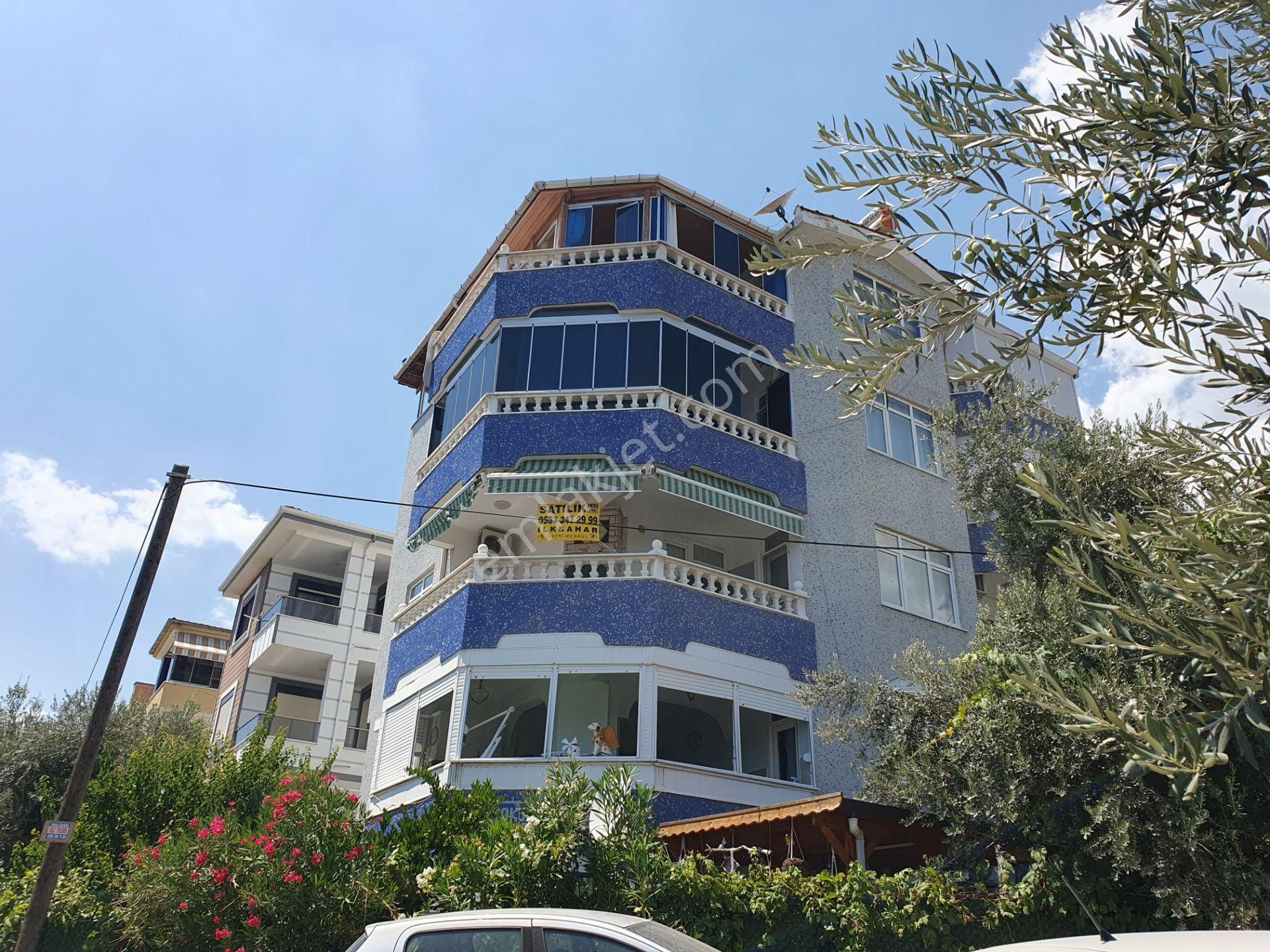 Altınoluk İlkbahar'dan 3+1 Merkezde 130m2 Deniz Manzaralı Köşe Fırsat Daire