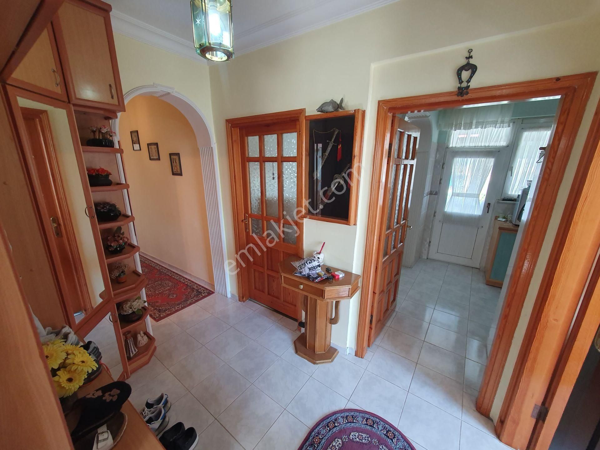 Altınoluk İlkbahar'dan 3+1 Merkezde 130m2 Deniz Manzaralı Köşe Fırsat Daire - Görsel 4
