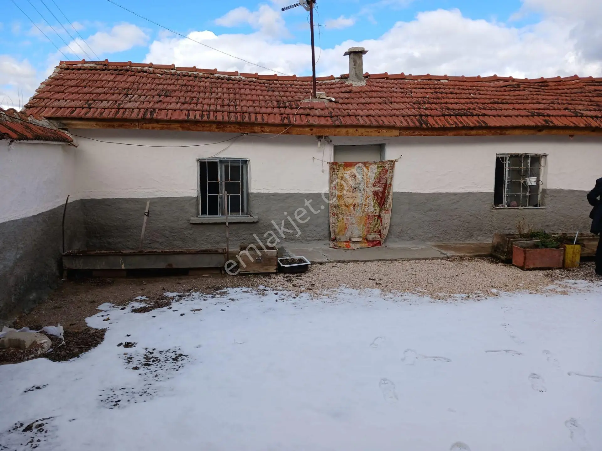 Eskişehir Şerefiye Köyünde Satılık Arsa /müstakil Ev