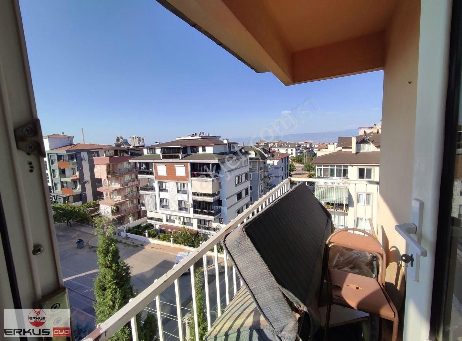 Erkuş Gayrimenkul'den 1200 Evlerde Güzel Konumda 3+1 Daire - Görsel 3