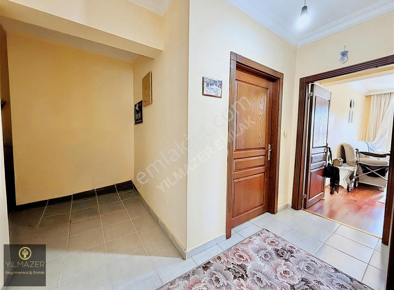 4+1 Asansörlü 175m2 Cadde Üzerinde Bakımlı Daire - Görsel 4