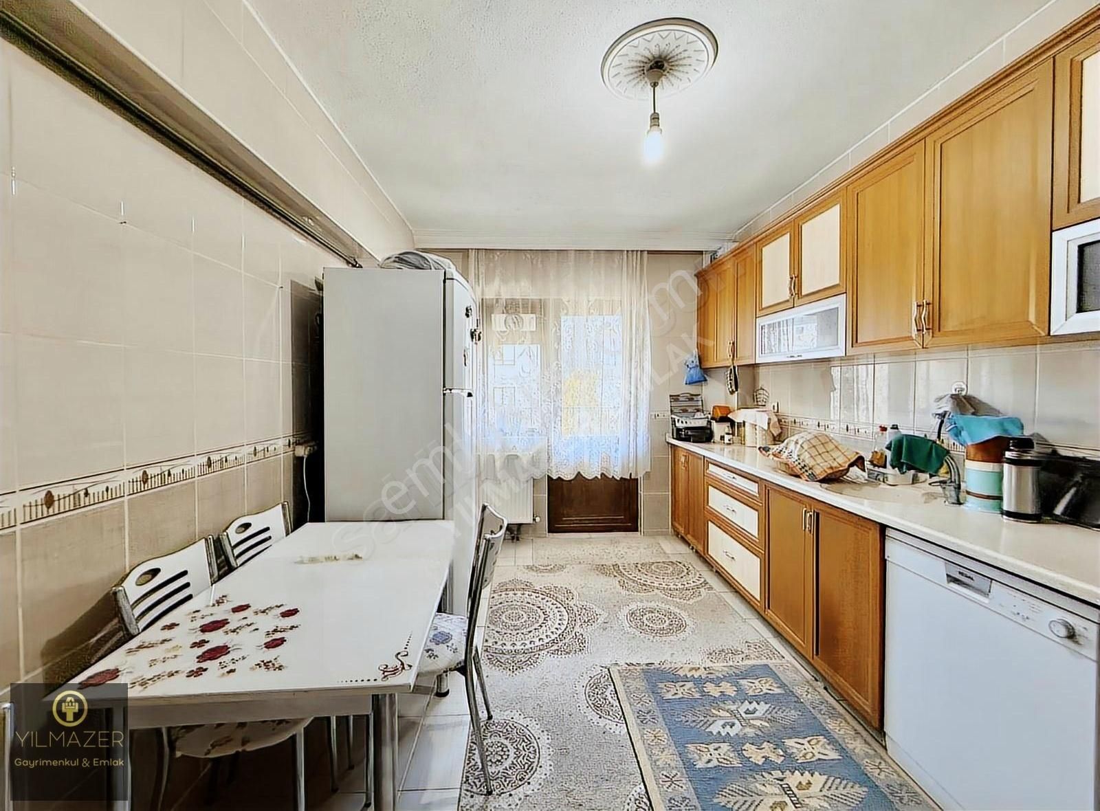 4+1 Asansörlü 175m2 Cadde Üzerinde Bakımlı Daire - Görsel 10