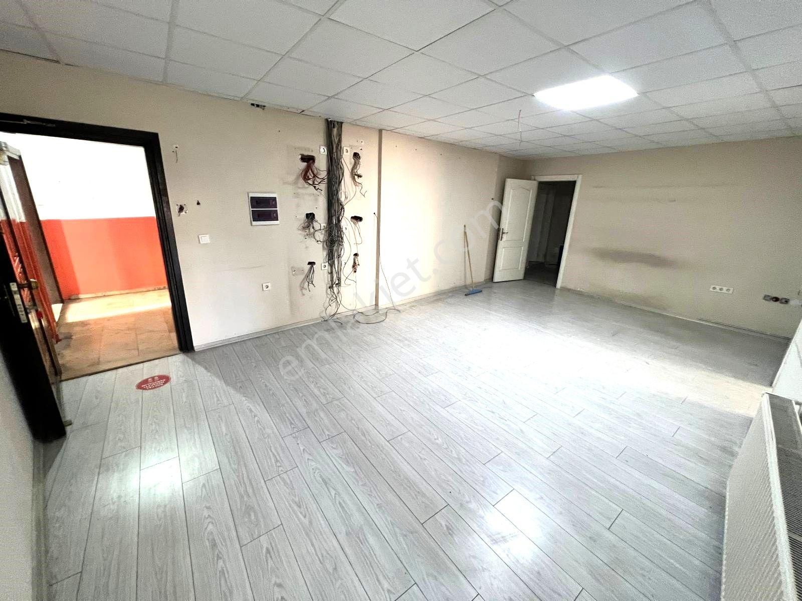 Seba'dan Kemalpaşa Mh Metrobüs Yakın Kiralık 4.katlı Bina 500m2 - Görsel 6