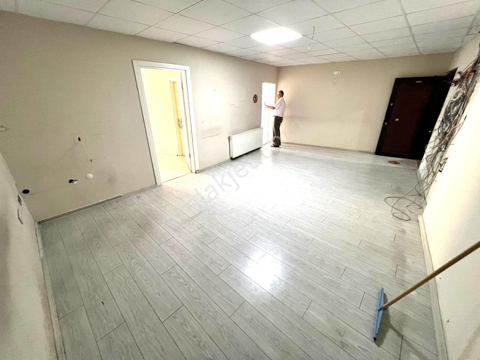 Seba'dan Kemalpaşa Mh Metrobüs Yakın Kiralık 4.katlı Bina 500m2 - Görsel 9