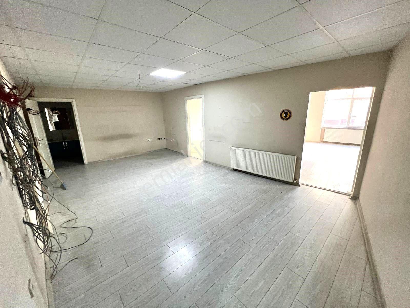 Seba'dan Kemalpaşa Mh Metrobüs Yakın Kiralık 4.katlı Bina 500m2 - Görsel 5