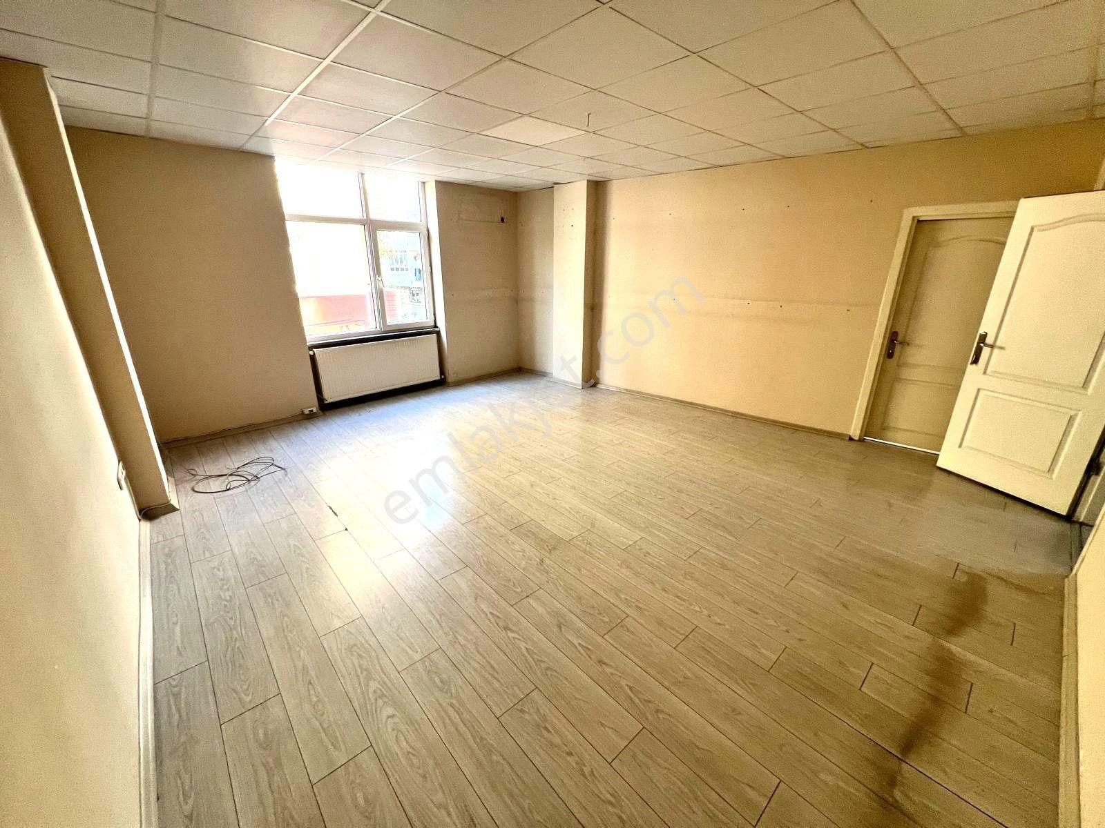 Seba'dan Kemalpaşa Mh Metrobüs Yakın Kiralık 4.katlı Bina 500m2 - Görsel 12