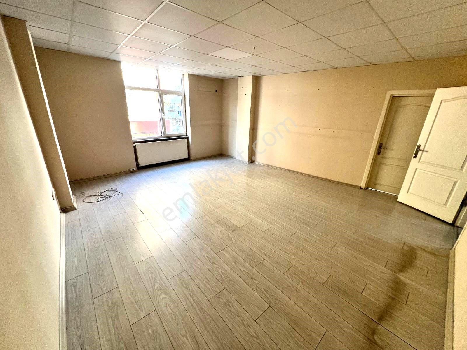 Seba'dan Kemalpaşa Mh Metrobüs Yakın Kiralık 4.katlı Bina 500m2 - Görsel 14