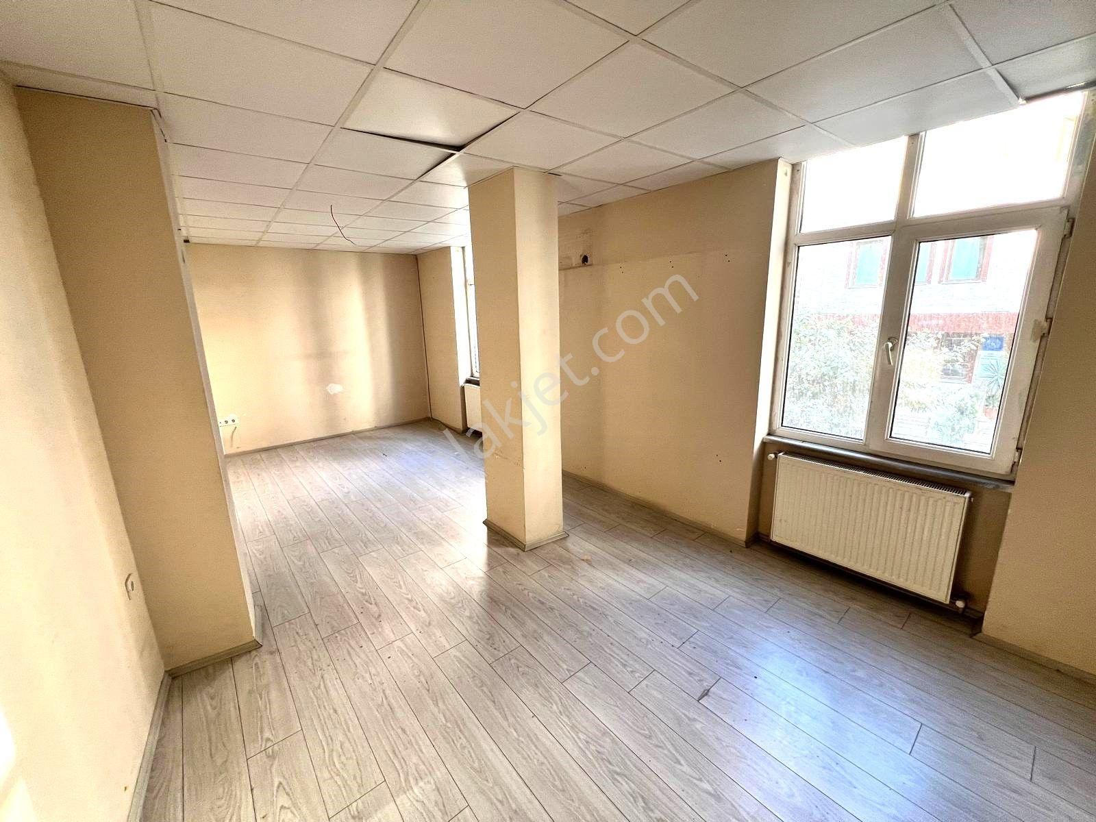 Seba'dan Kemalpaşa Mh Metrobüs Yakın Kiralık 4.katlı Bina 500m2 - Görsel 4