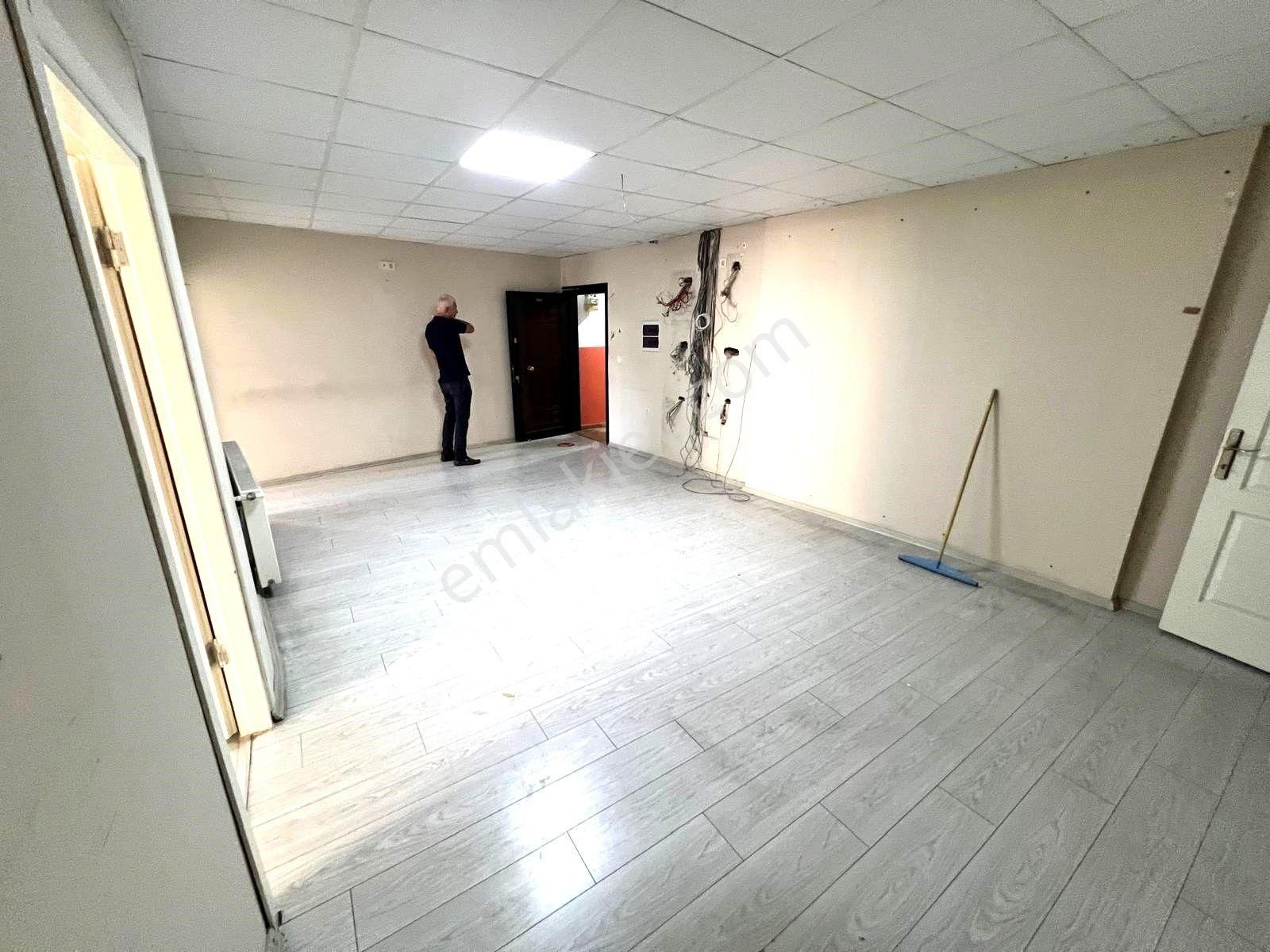 Seba'dan Kemalpaşa Mh Metrobüs Yakın Kiralık 4.katlı Bina 500m2 - Görsel 7