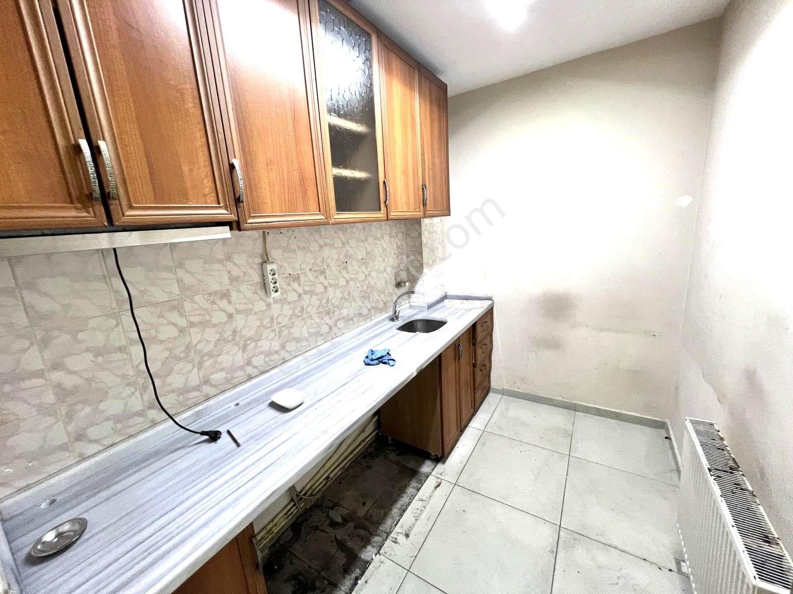 Seba'dan Kemalpaşa Mh Metrobüs Yakın Kiralık 4.katlı Bina 500m2 - Görsel 21