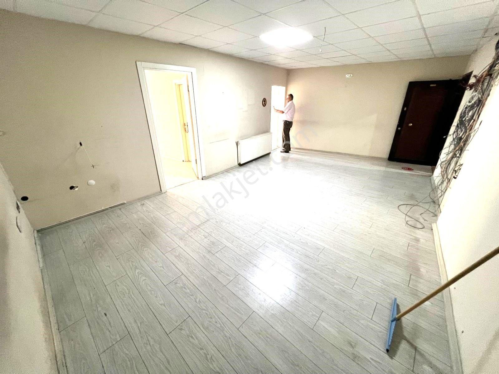 Seba'dan Kemalpaşa Mh Metrobüs Yakın Kiralık 4.katlı Bina 500m2 - Görsel 8