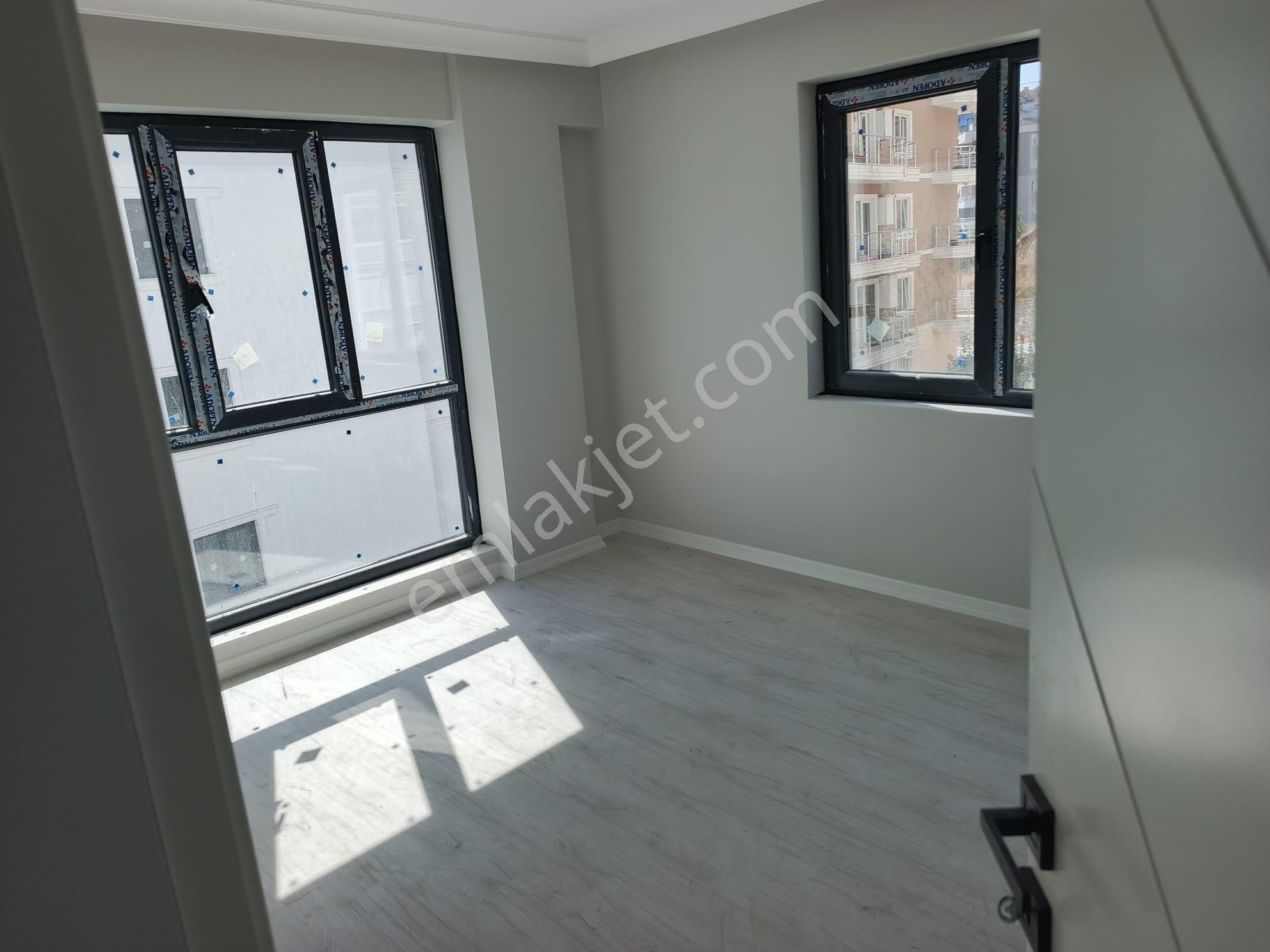 Mudanya Eğitim Mah.de Satılık Daire 2+1 1.kat Merkezde Yakın Site İçinde Havuz Yok - Görsel 7