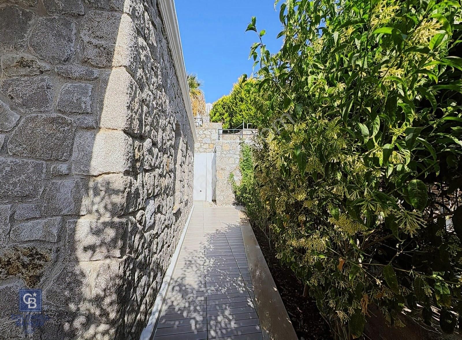 Gümüşlük'te Deniz Manzaralı Ve Bakımlı Villa - Görsel 5
