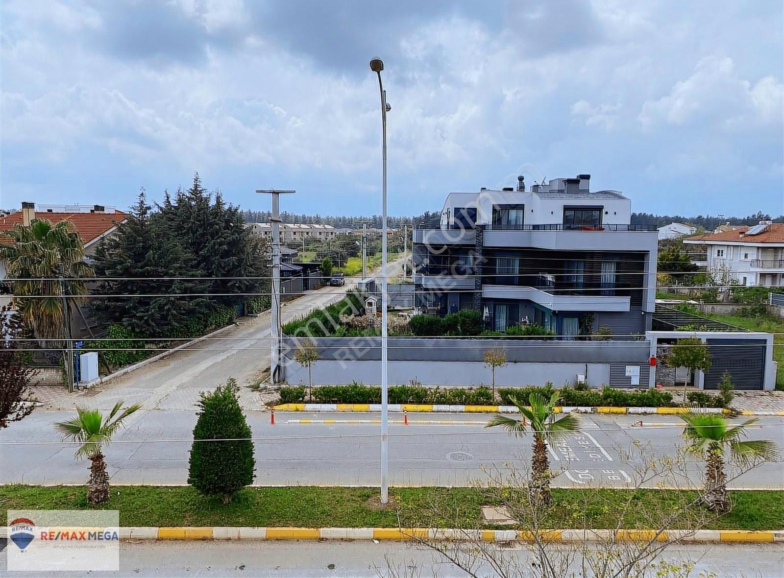 Döşemealtı Yeşilbayırda 5+1 Müstakil Trıplex Villa - Görsel 5