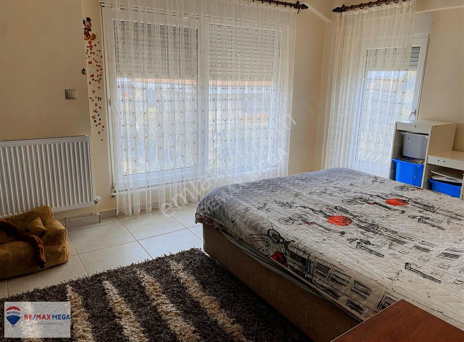 Döşemealtı Yeşilbayırda 5+1 Müstakil Trıplex Villa - Görsel 8