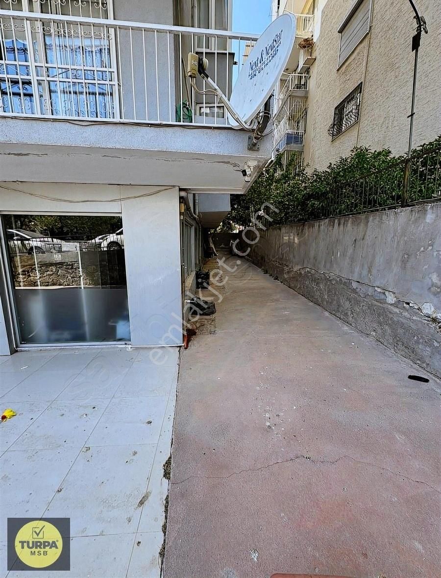 Bornova-erzene'de Merkezi Lokasyonda 250 M2 Fırsat Dükkan - Görsel 9