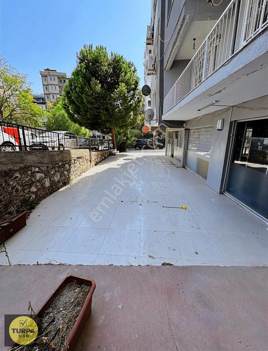 Bornova-erzene'de Merkezi Lokasyonda 250 M2 Fırsat Dükkan - Görsel 8