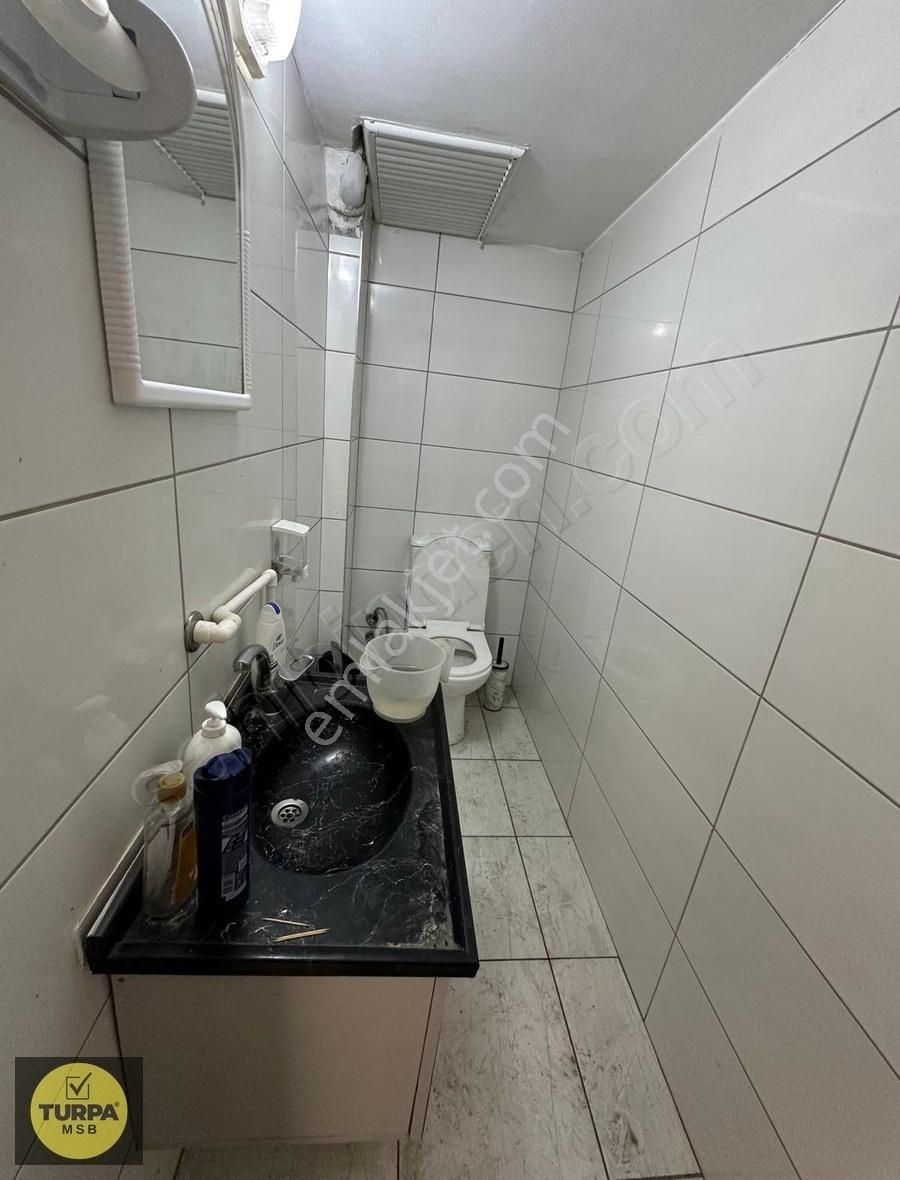 Bornova-erzene'de Merkezi Lokasyonda 250 M2 Fırsat Dükkan - Görsel 3