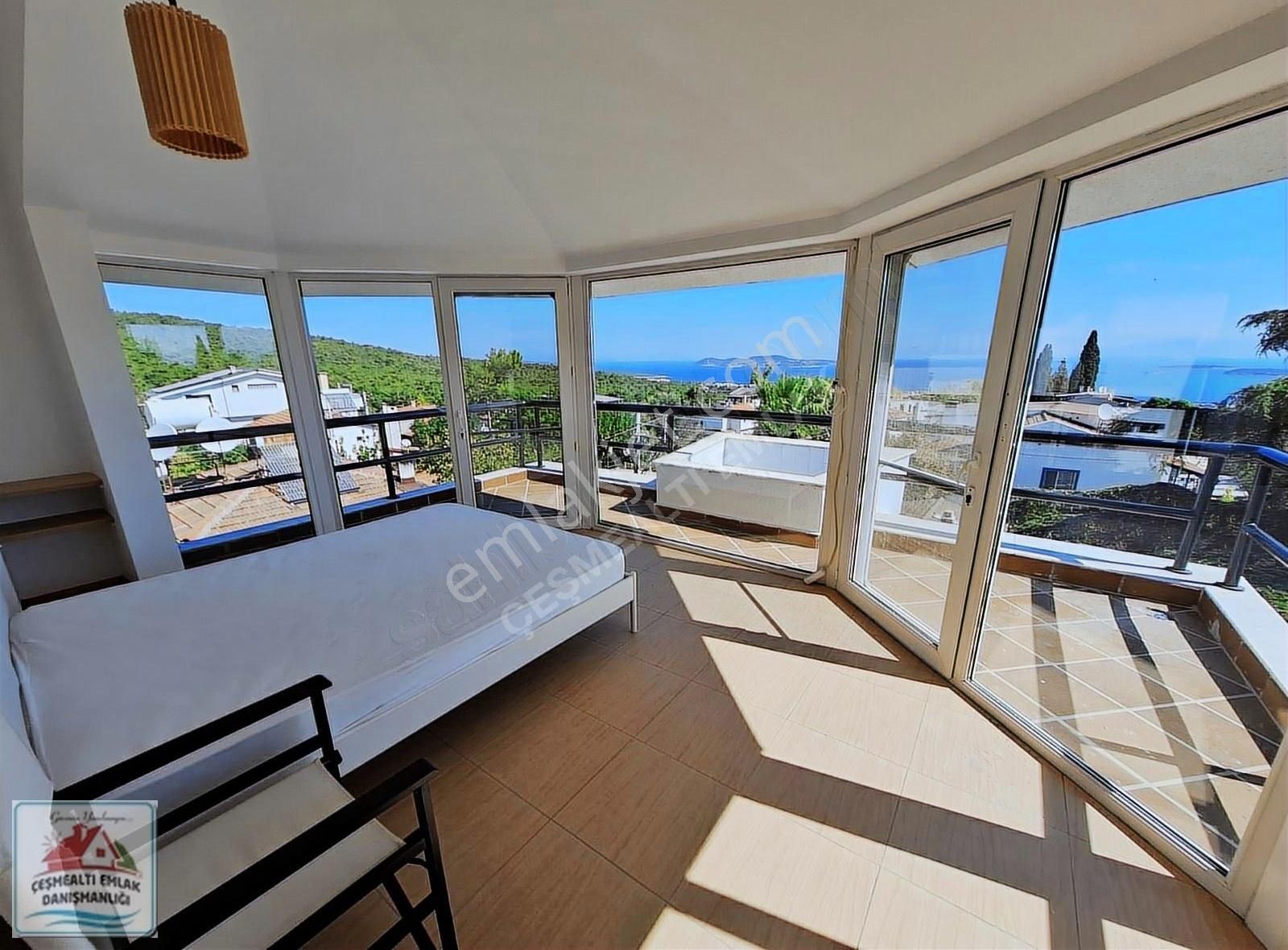 Urla Güvendikte Manzaralı, Havuzlu, 6+1 Lüks Villa Kiralık - Görsel 24