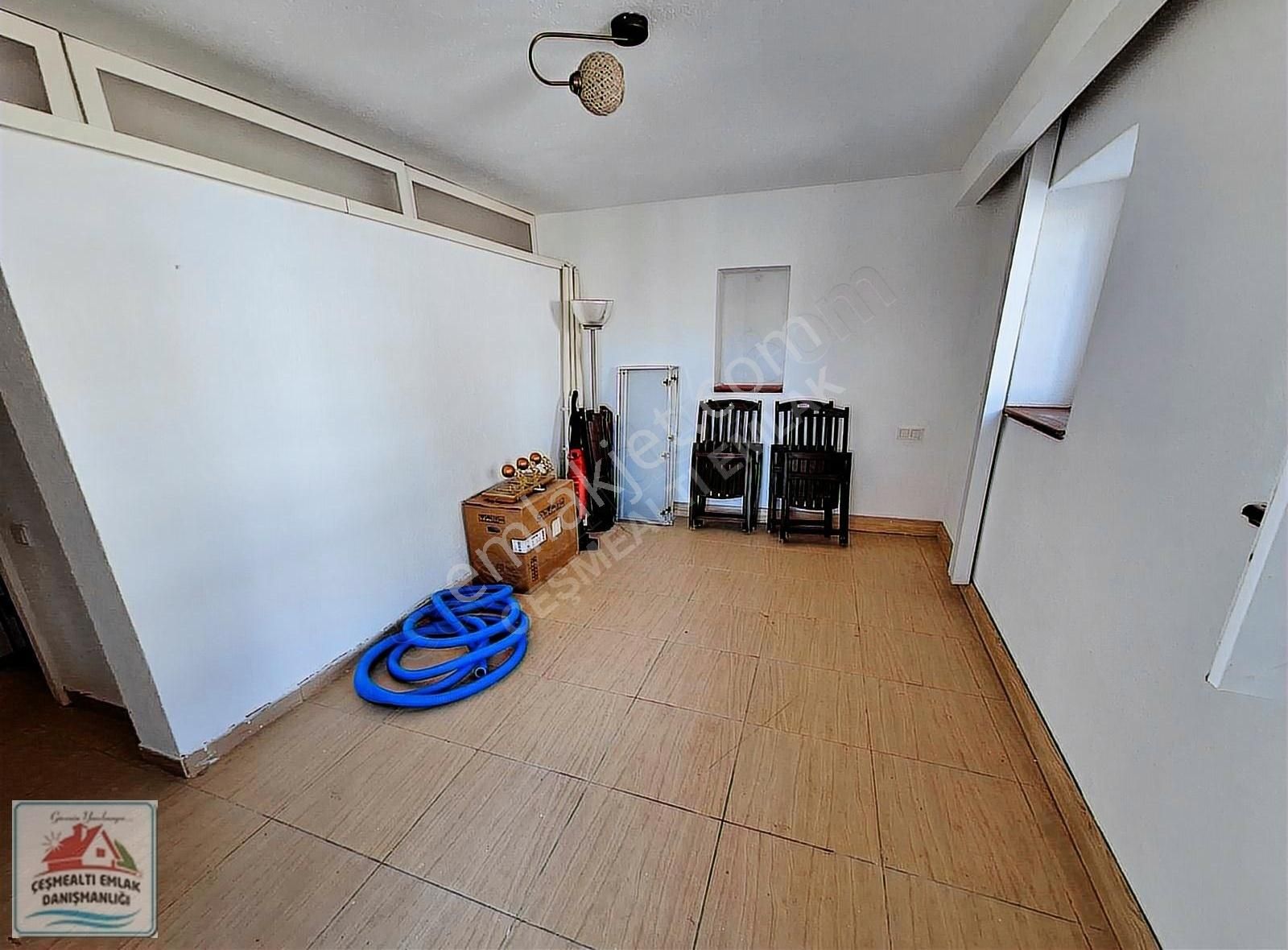 Urla Güvendikte Manzaralı, Havuzlu, 6+1 Lüks Villa Kiralık - Görsel 19