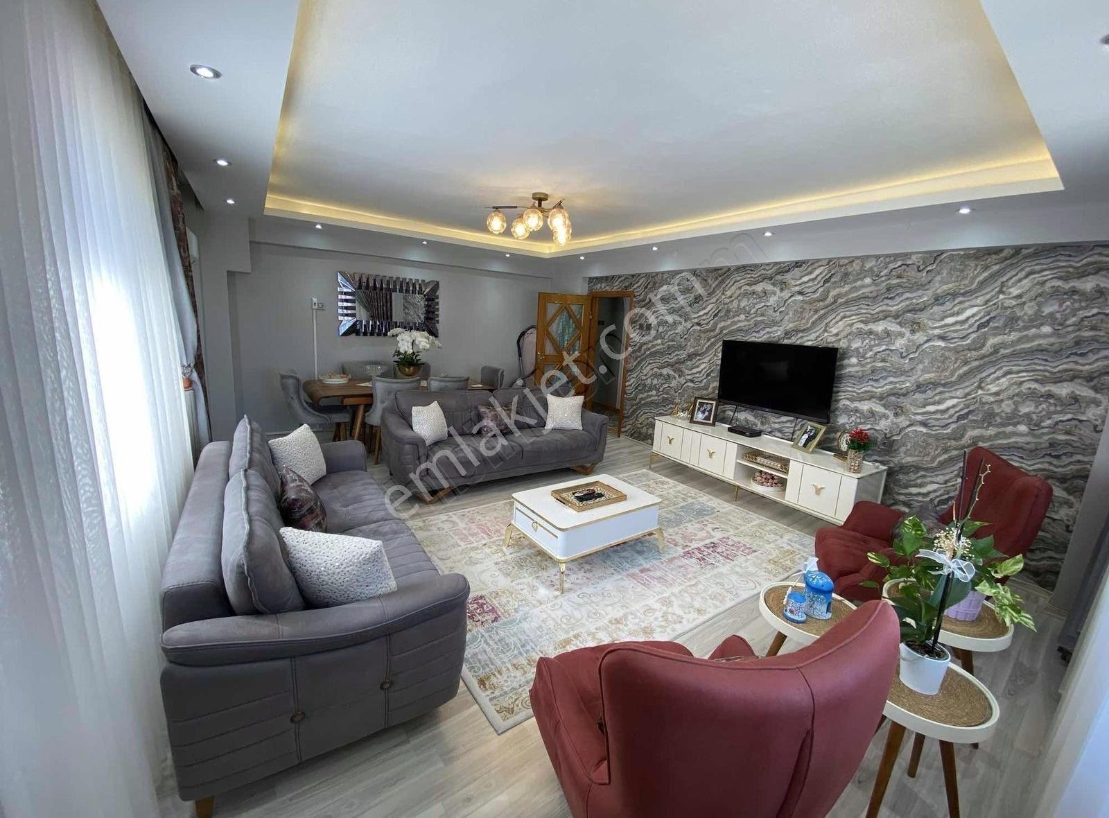 Podyum’dan Bursa Mustafakemalpaşa Barış Mahallesi Satılık Ara Kat Daire