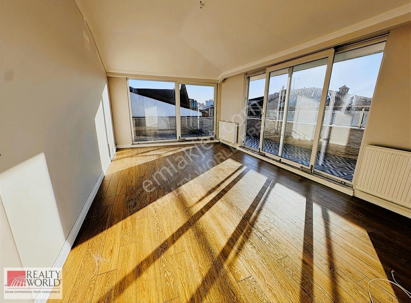 Eyüp Göktürk Te Şahane Konumlu 4+1 - Görsel 13