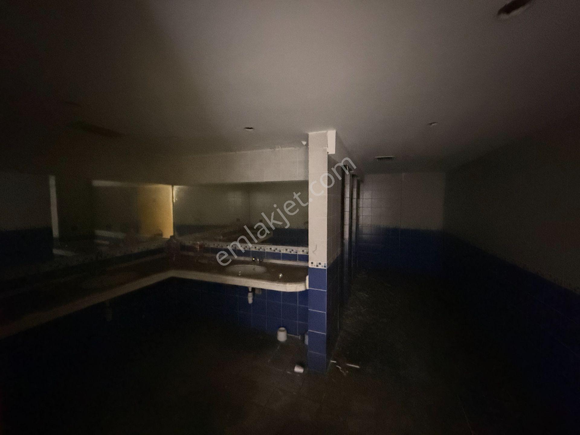 Galeria İş Merkezinde 2000 M2 İşyeri (sinema Bölümü) - Görsel 19