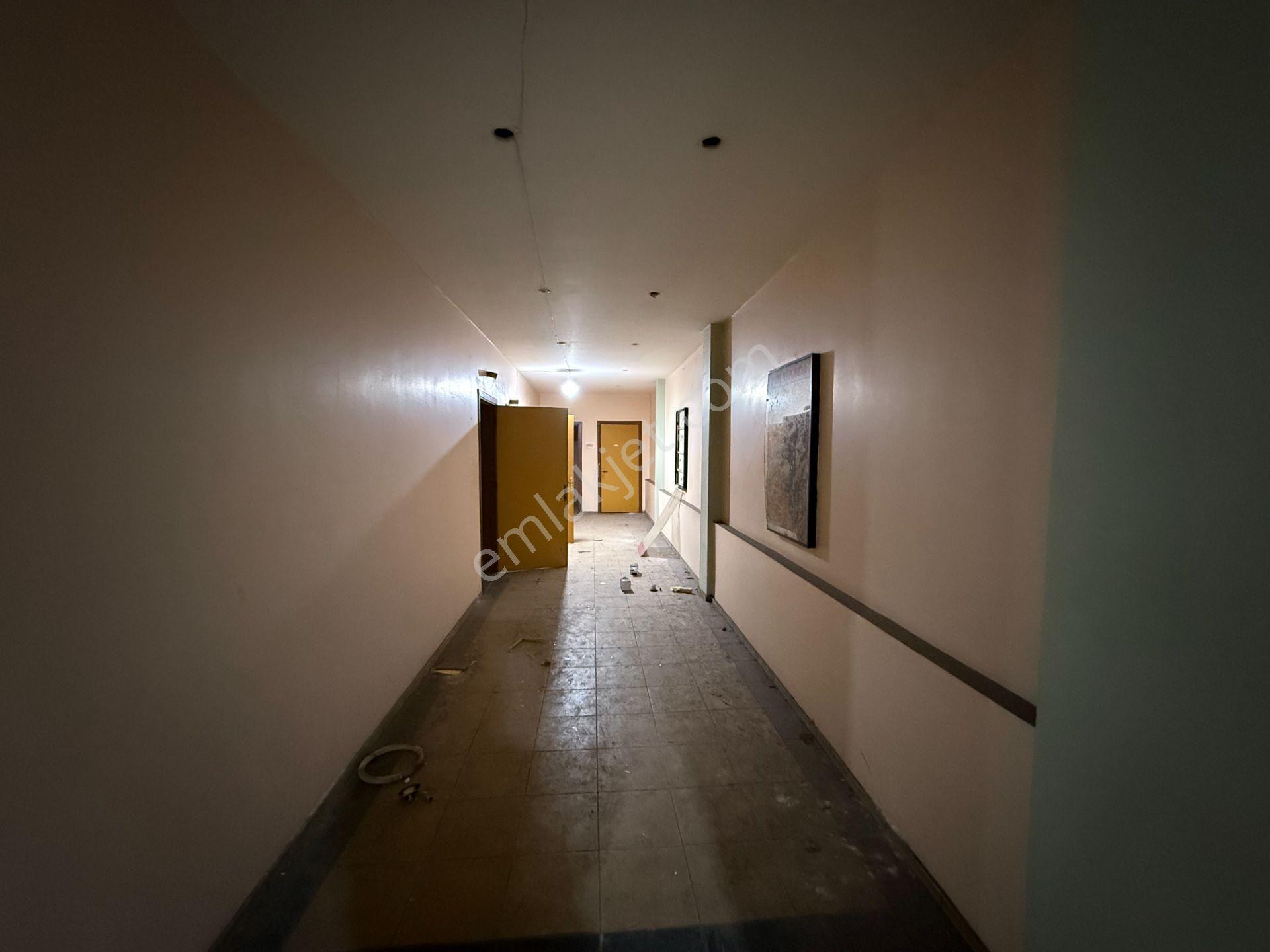 Galeria İş Merkezinde 2000 M2 İşyeri (sinema Bölümü) - Görsel 11